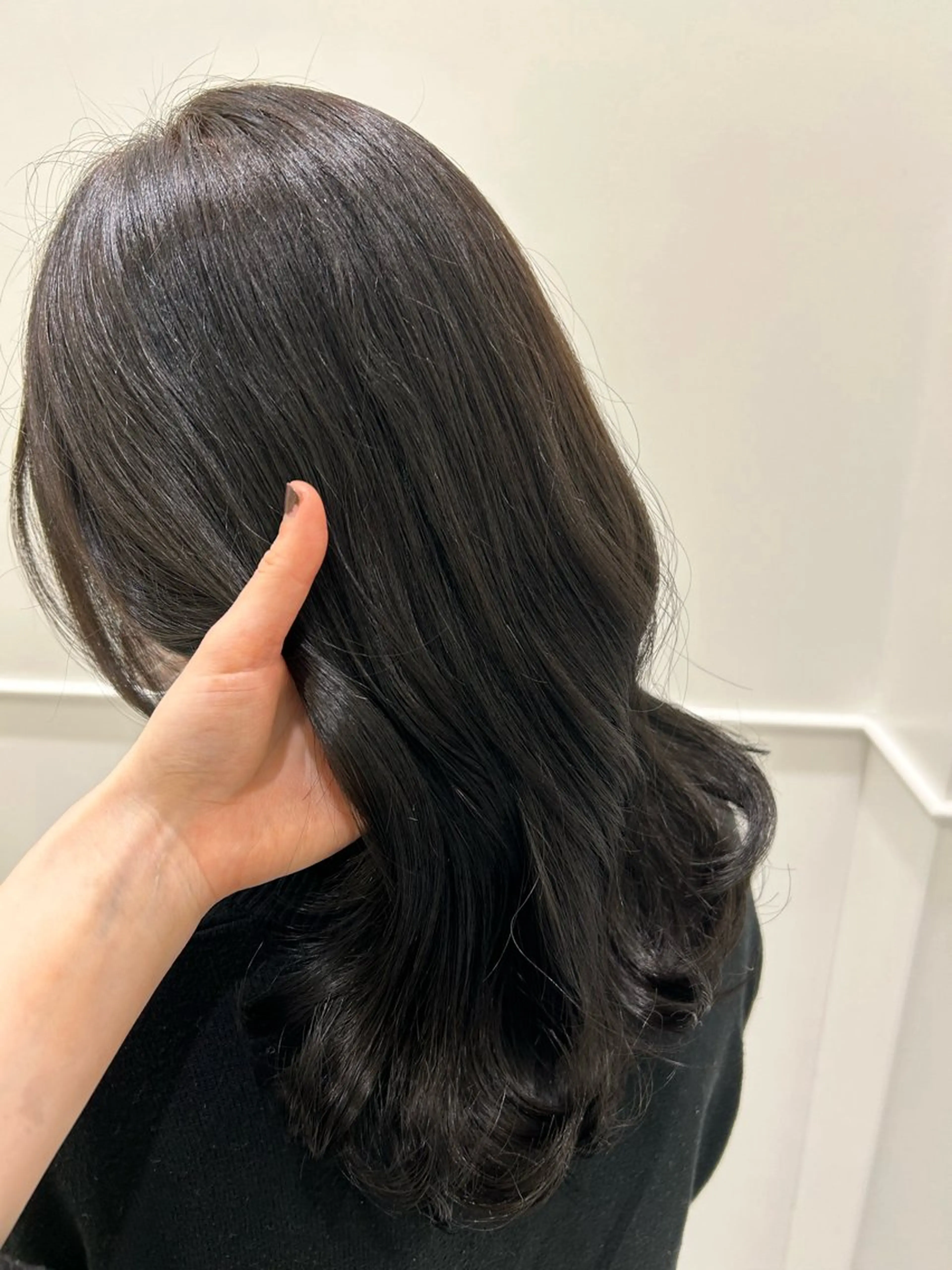 ミディアム カラー 日南乃/柔らか ブラウンカラーのヘアスタイル