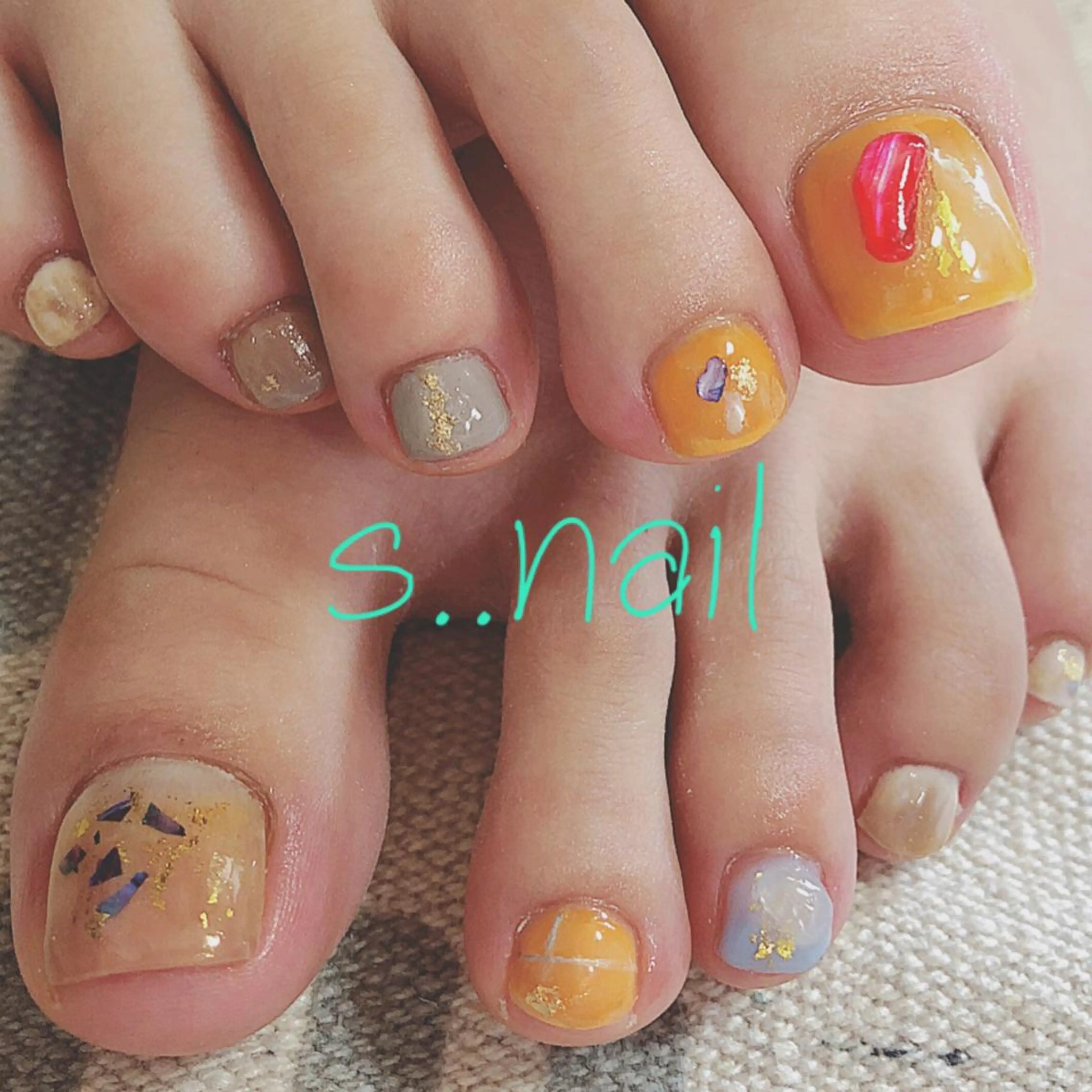 ネイル ニュアンスネイル オレンジ ハンドネイル フットネイル s..nail / MORITAのネイルデザイン