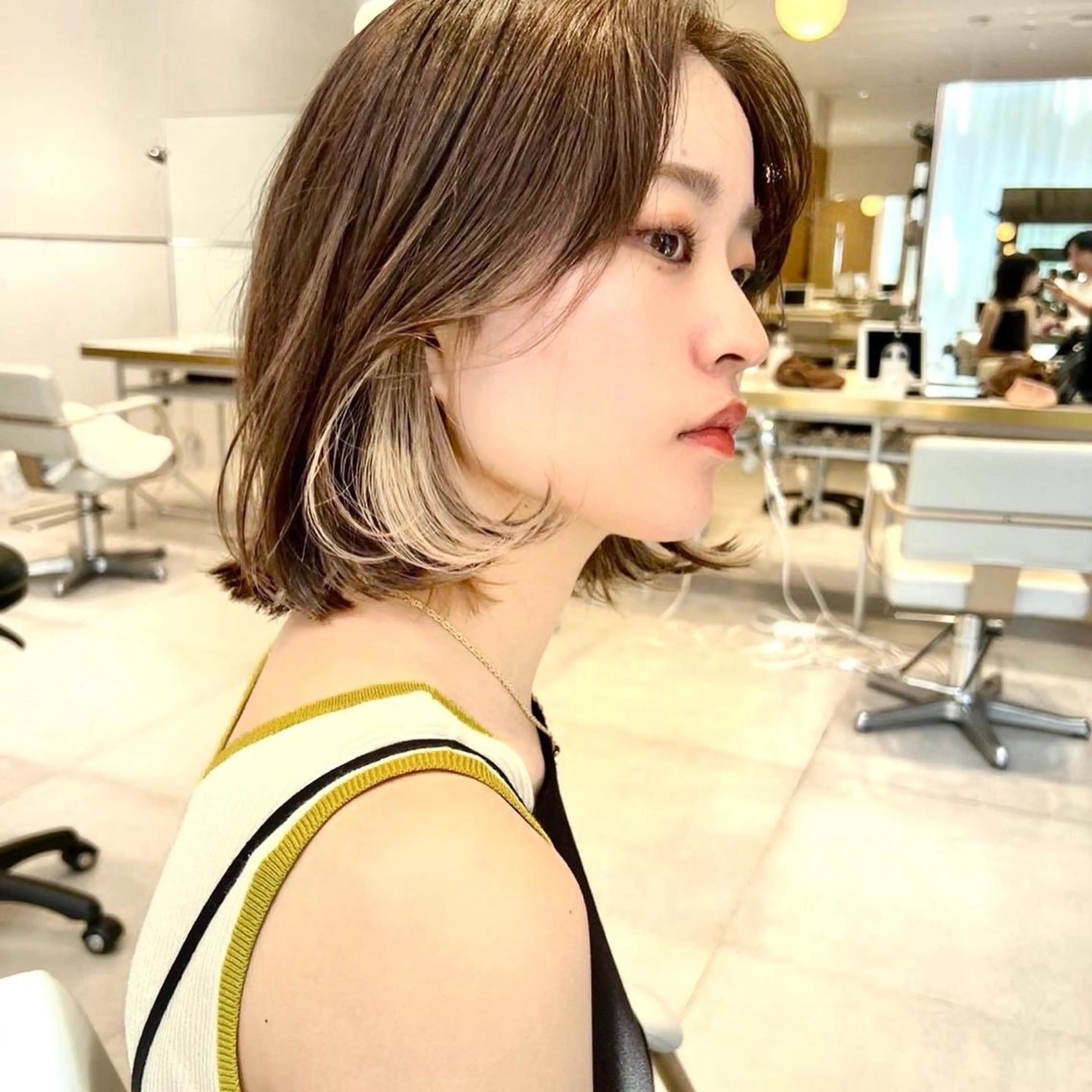 ミディアム カラー ベージュカラー 透明感カラー グレージュ ボブ カット ヘアカラー トリートメント レイヤー専門家 ダブルカラー修のヘアスタイル