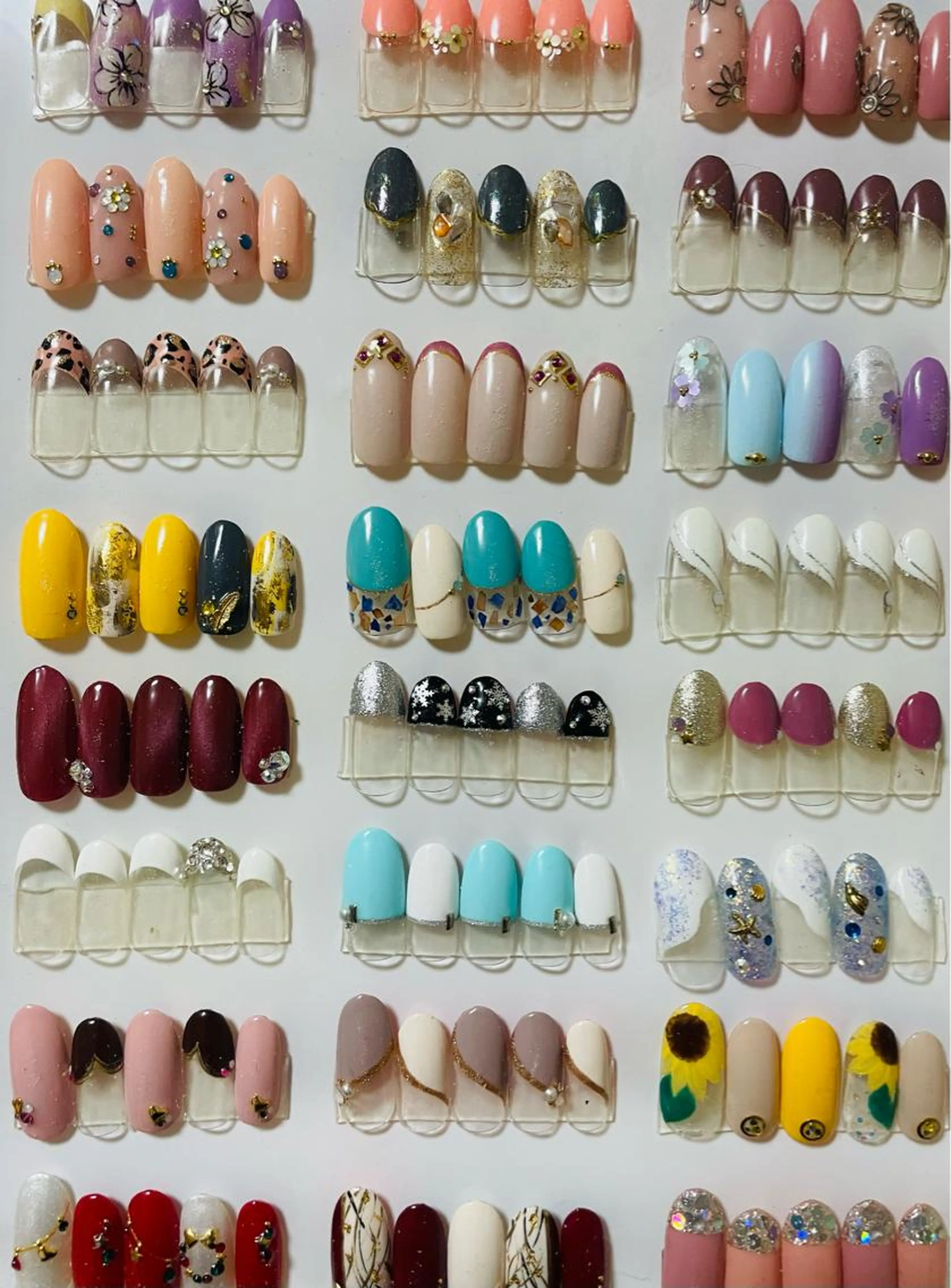 定額制ジェルネイル(アート、カラー変更、オフ込み)の写真