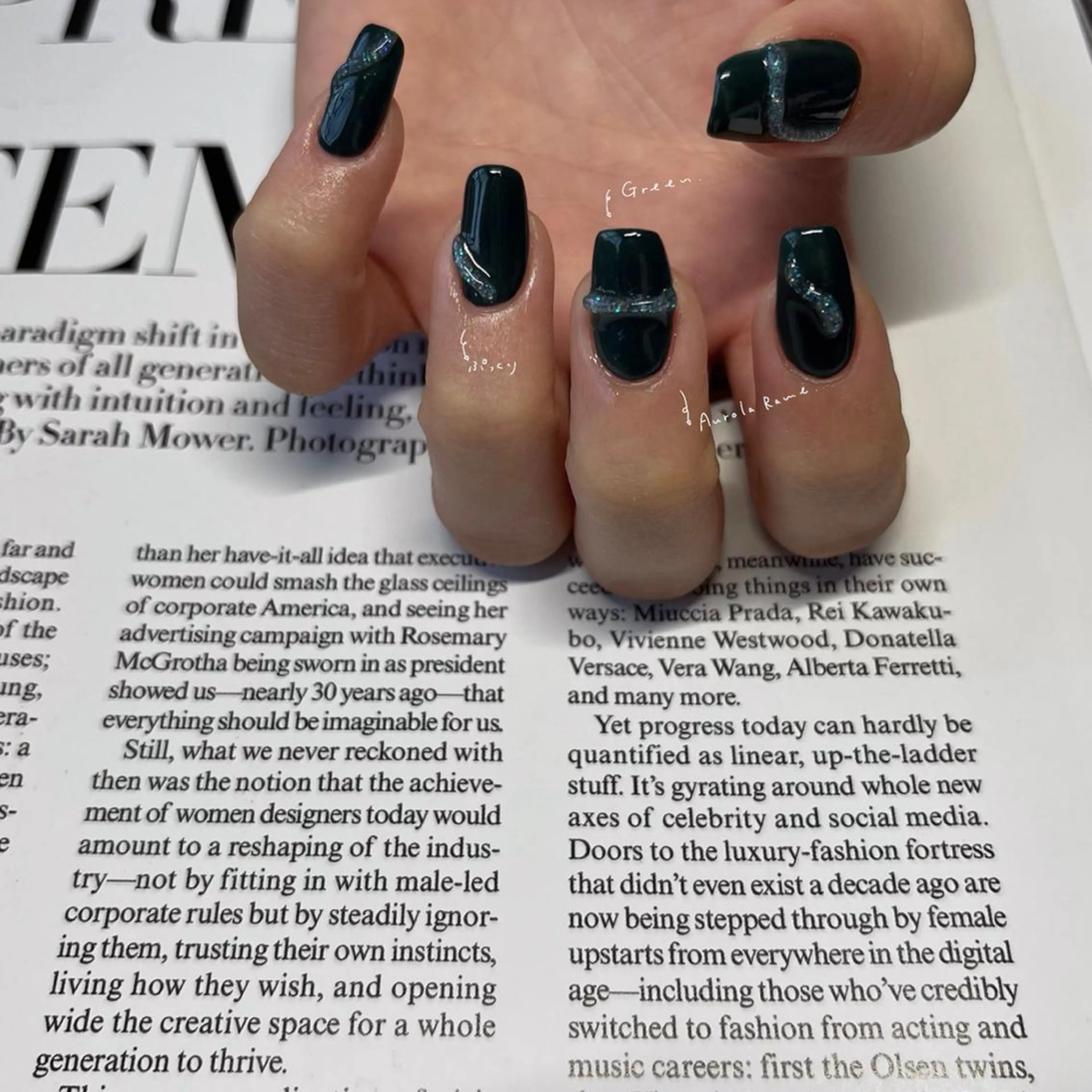 ネイル グリーン ハンドネイル &. momoのネイルデザイン