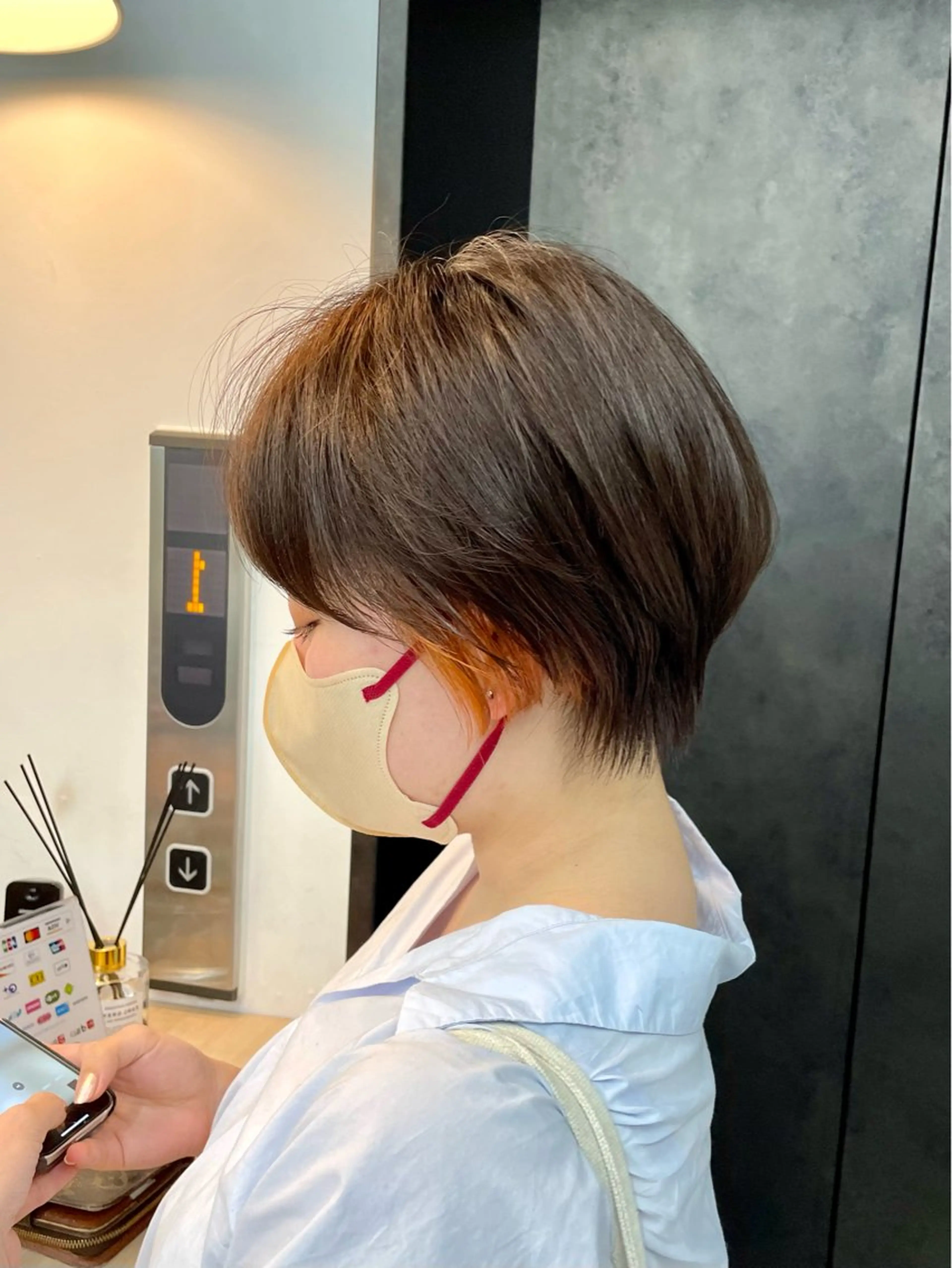 ショート カラー ショートボブ ブリーチ インナーカラー オレンジ ボブ カット・ダブルカラー TAIGAのヘアスタイル