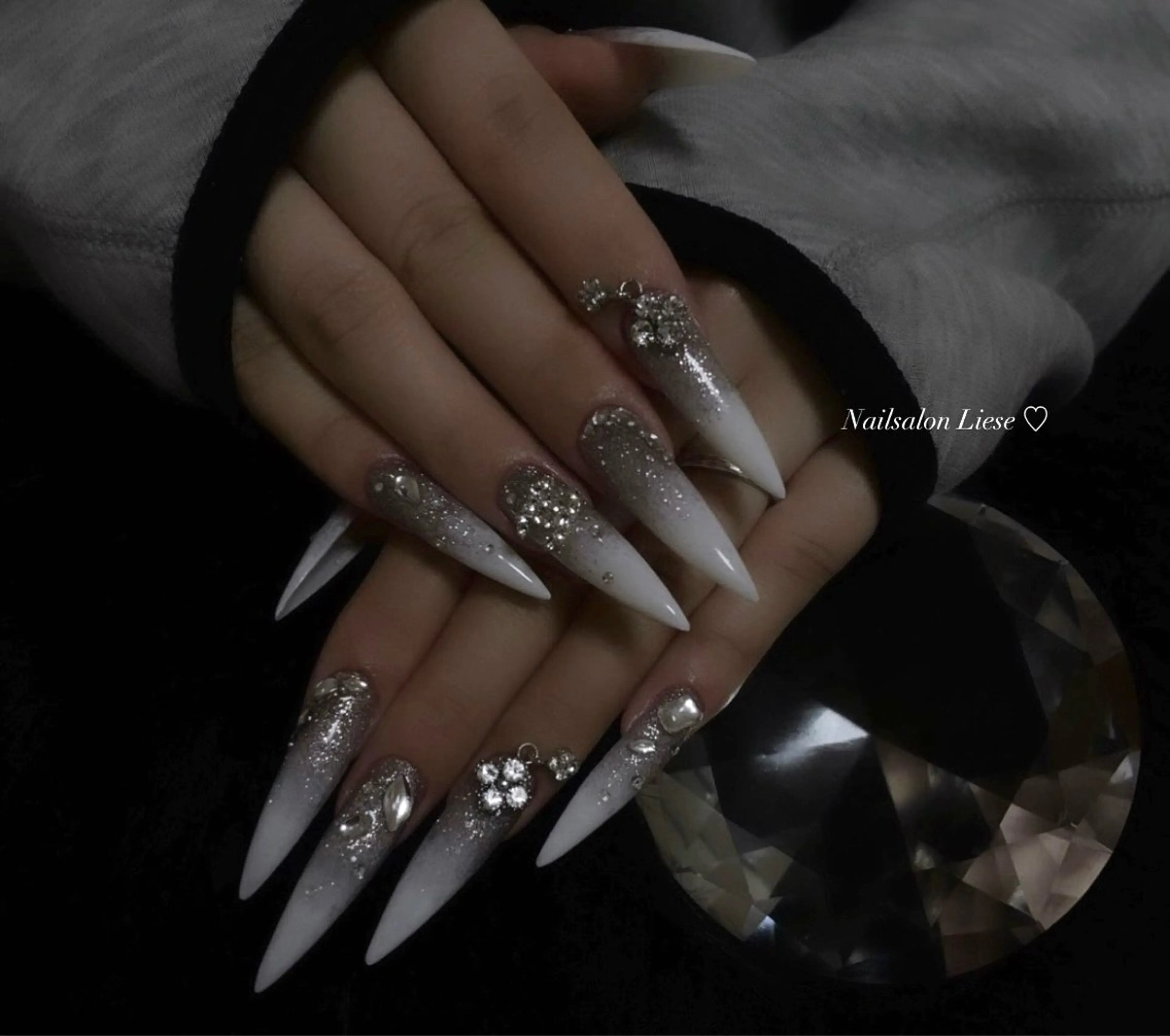 ネイル ハンドネイル 𝐋𝐢𝐞𝐬𝐞 𝐘𝐔𝐈のネイルデザイン