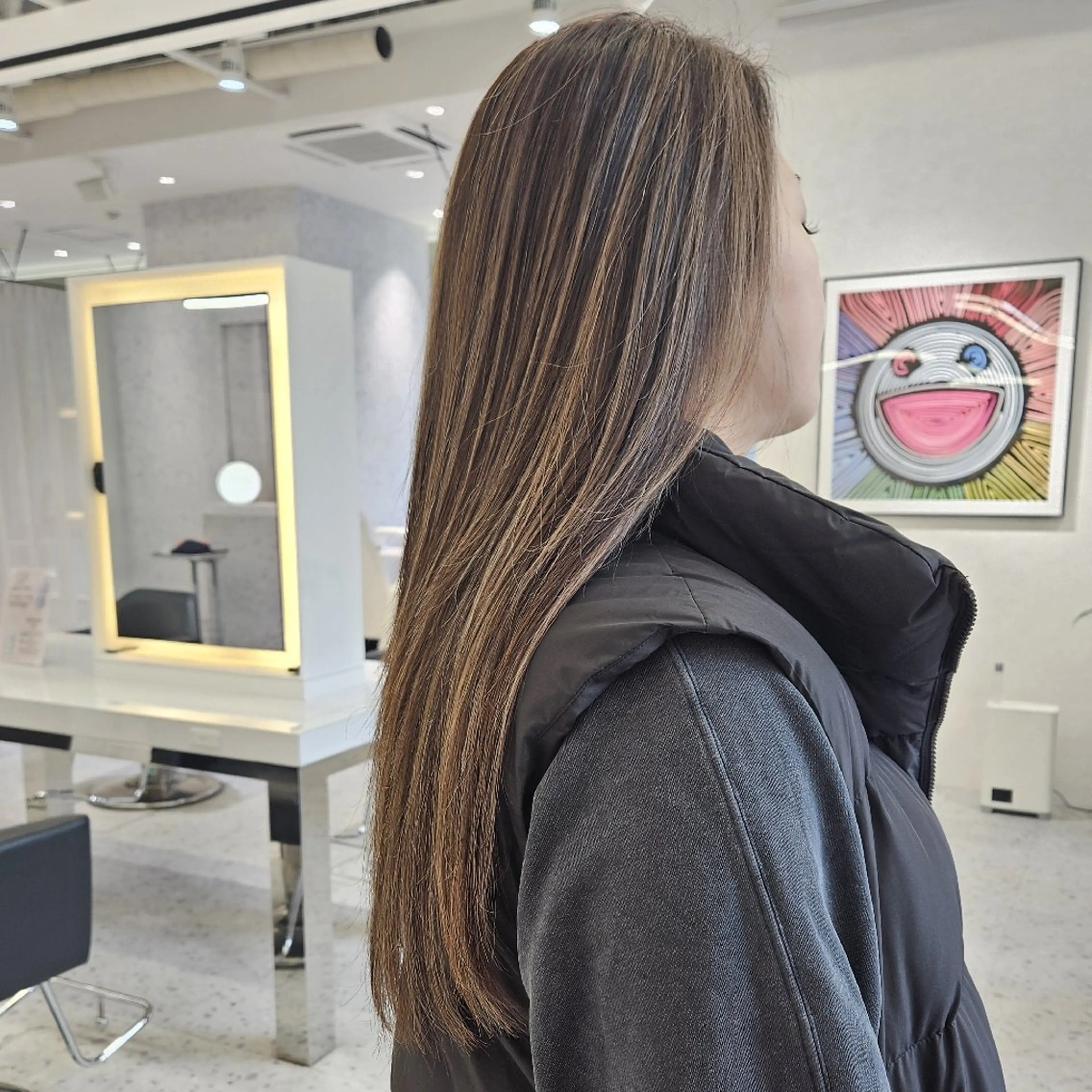 ロング ハイライト ロング ヘアカラー 竹内 実咲のヘアスタイル