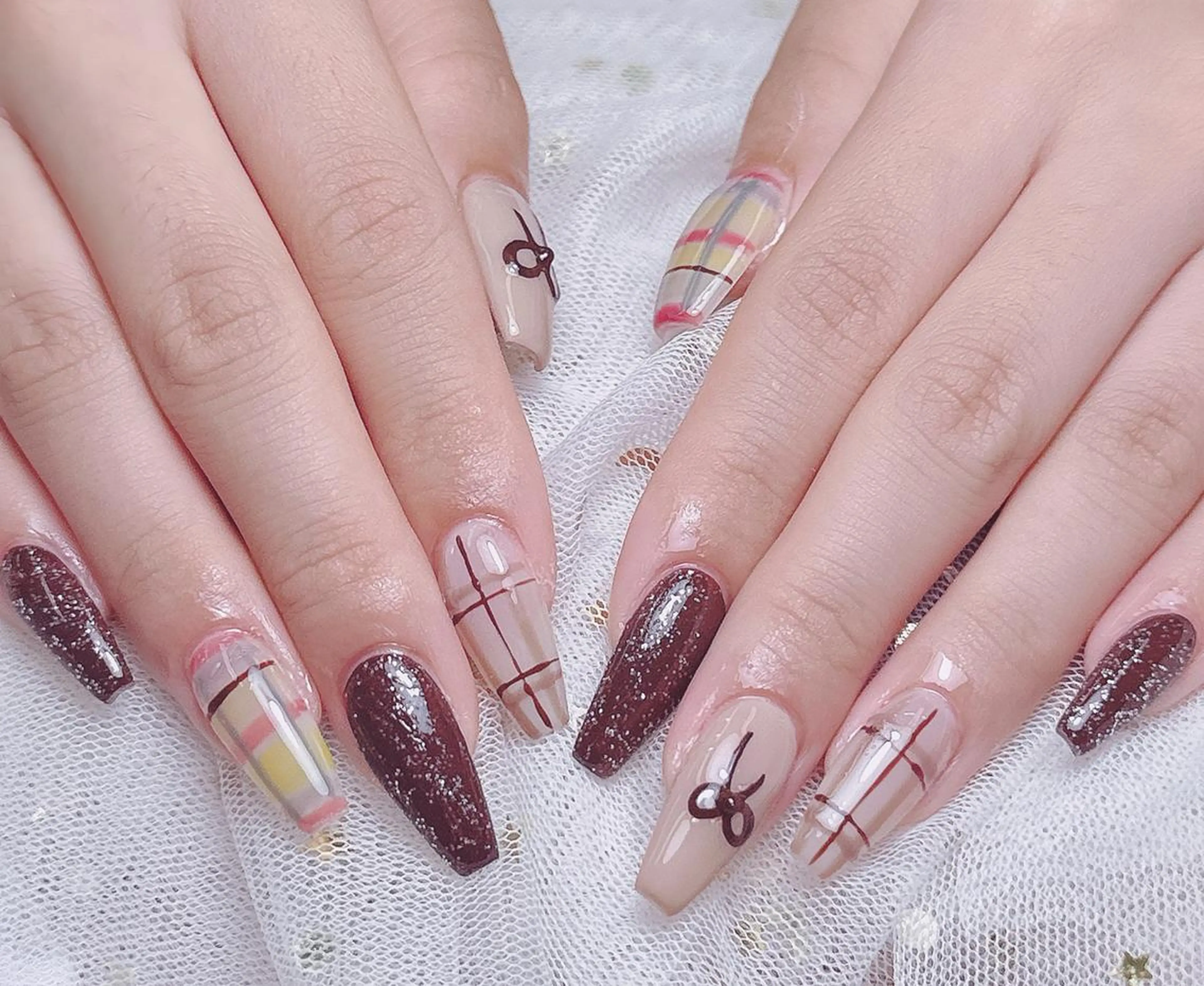 ネイル queensnail 🧸mikaのネイルデザイン