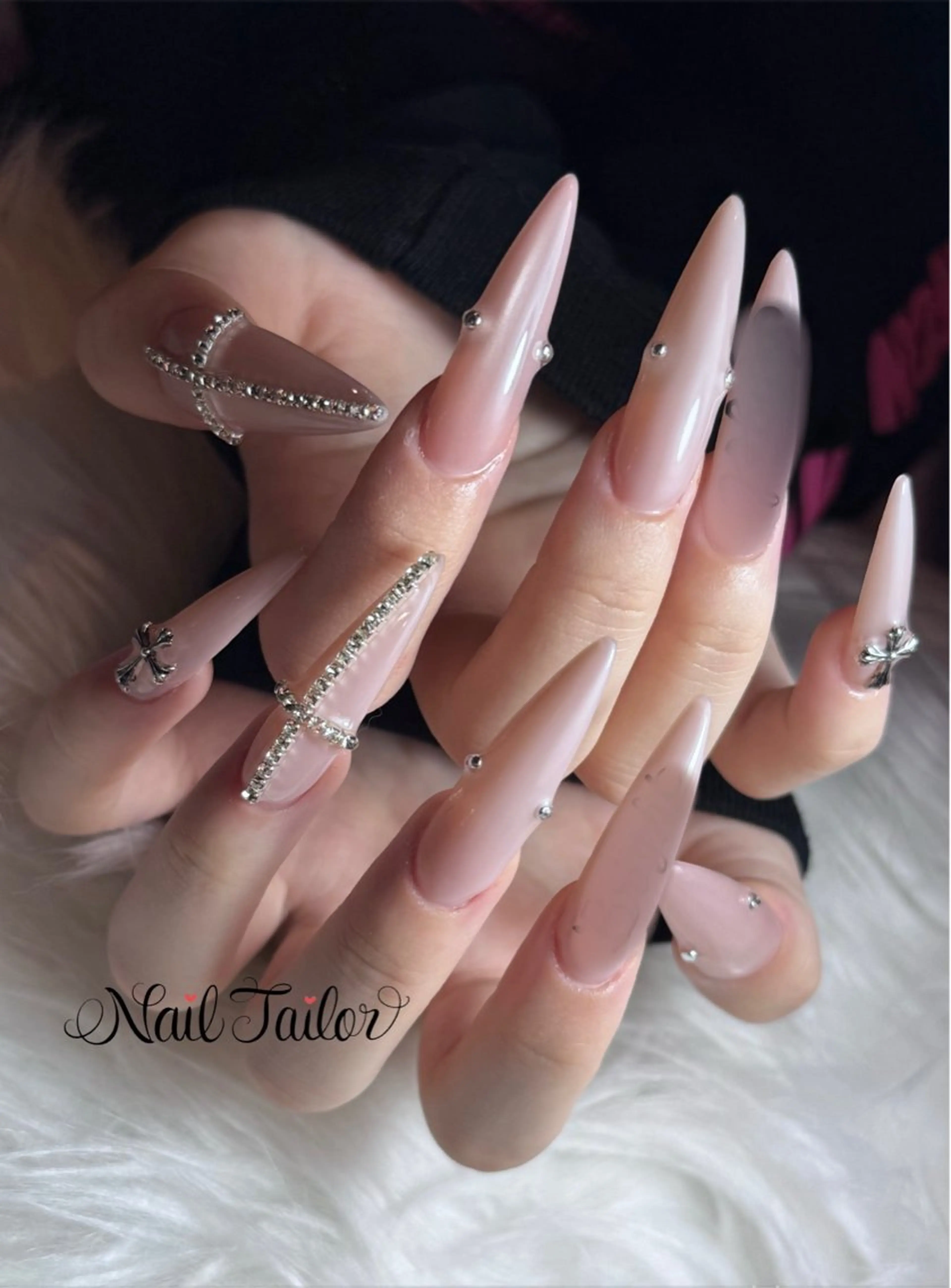 ネイル ロングネイル マグネットネイル ピンク 春ネイル ハンドネイル NailTailor ネイルテイラーのネイルデザイン