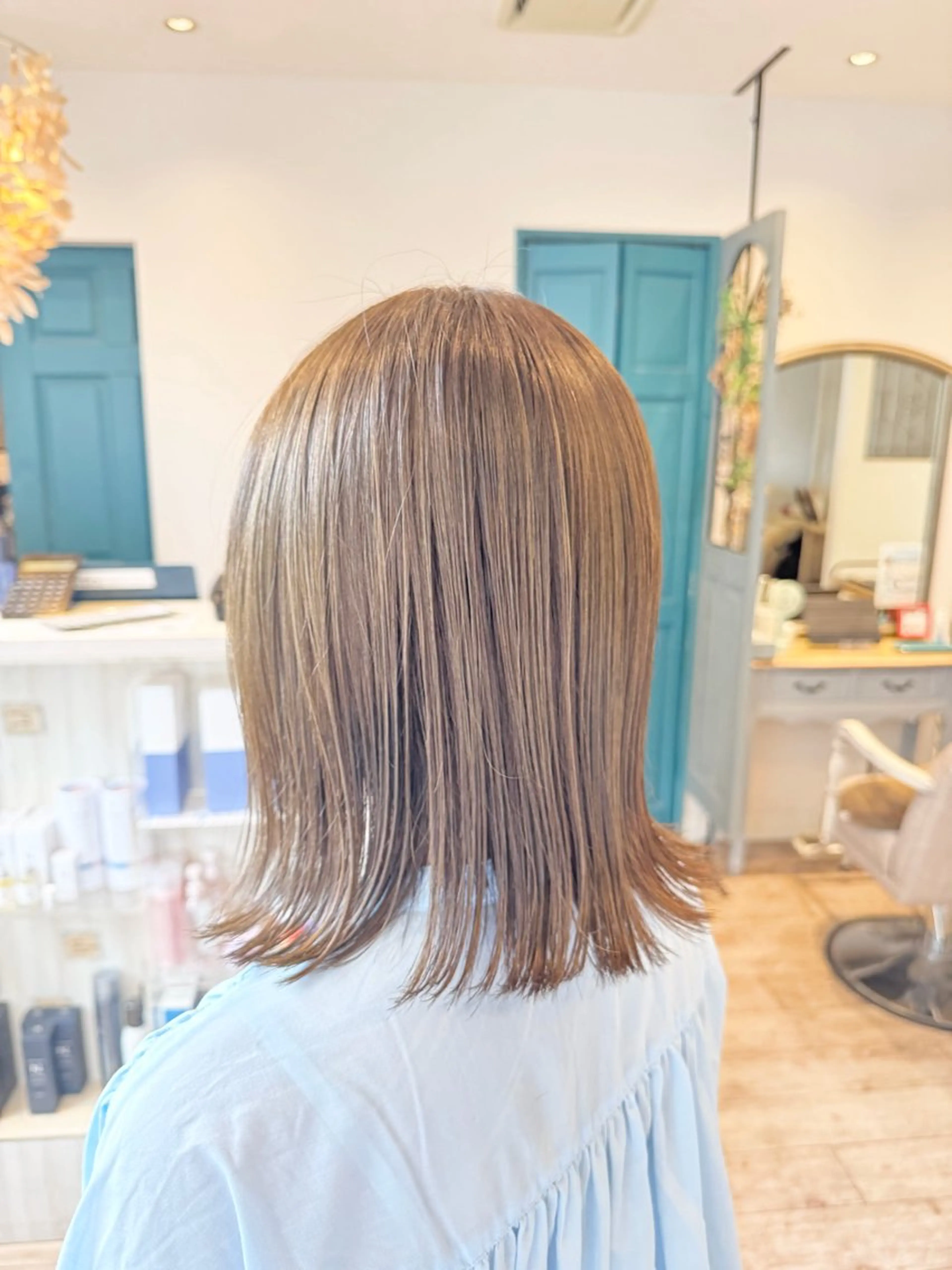 ミディアム カラー 赤間 飛鳥のヘアスタイル