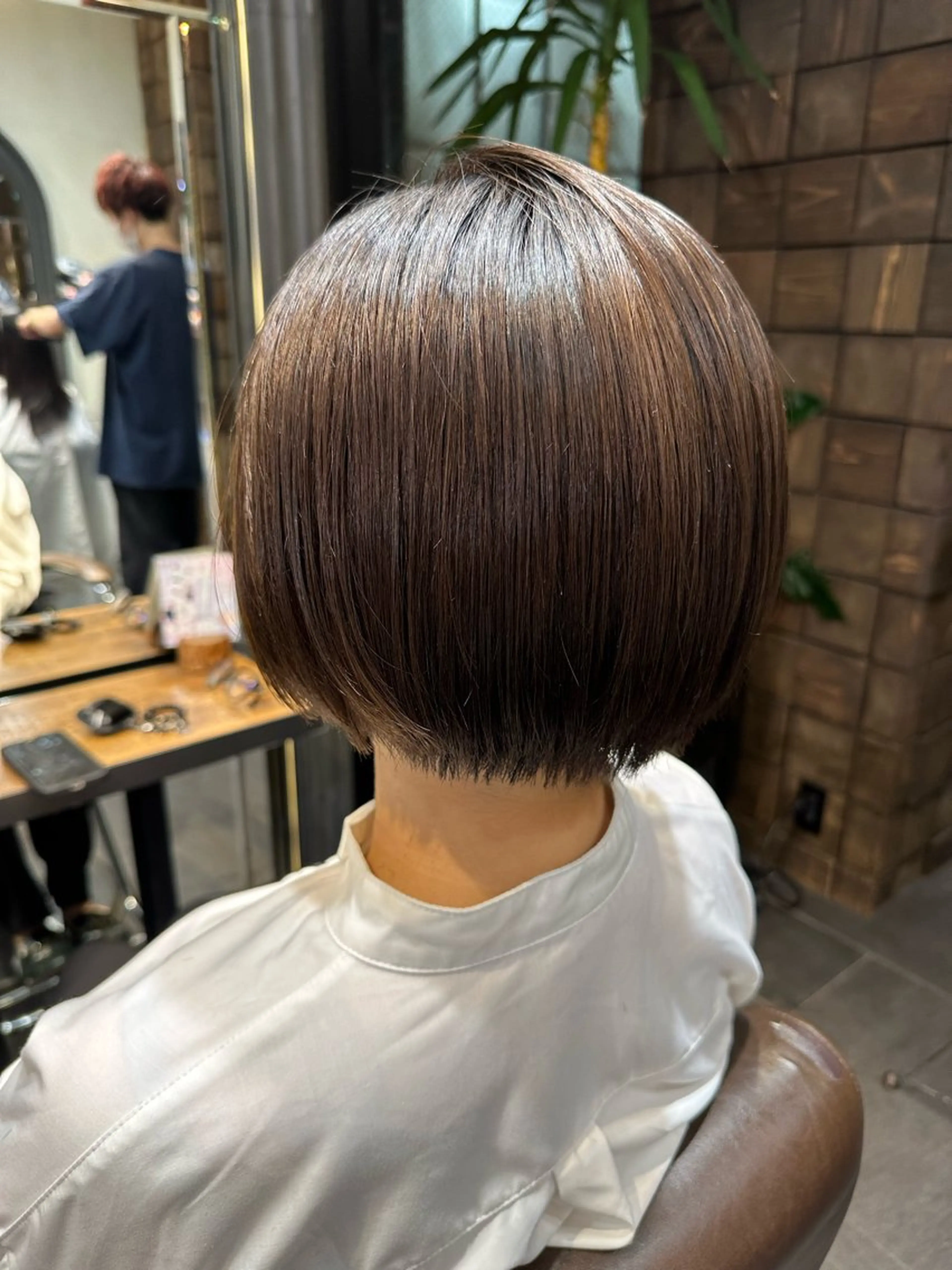 ショート カット ヘアカラー 齊藤政太 顔周り カット 透明感カラーのヘアスタイル