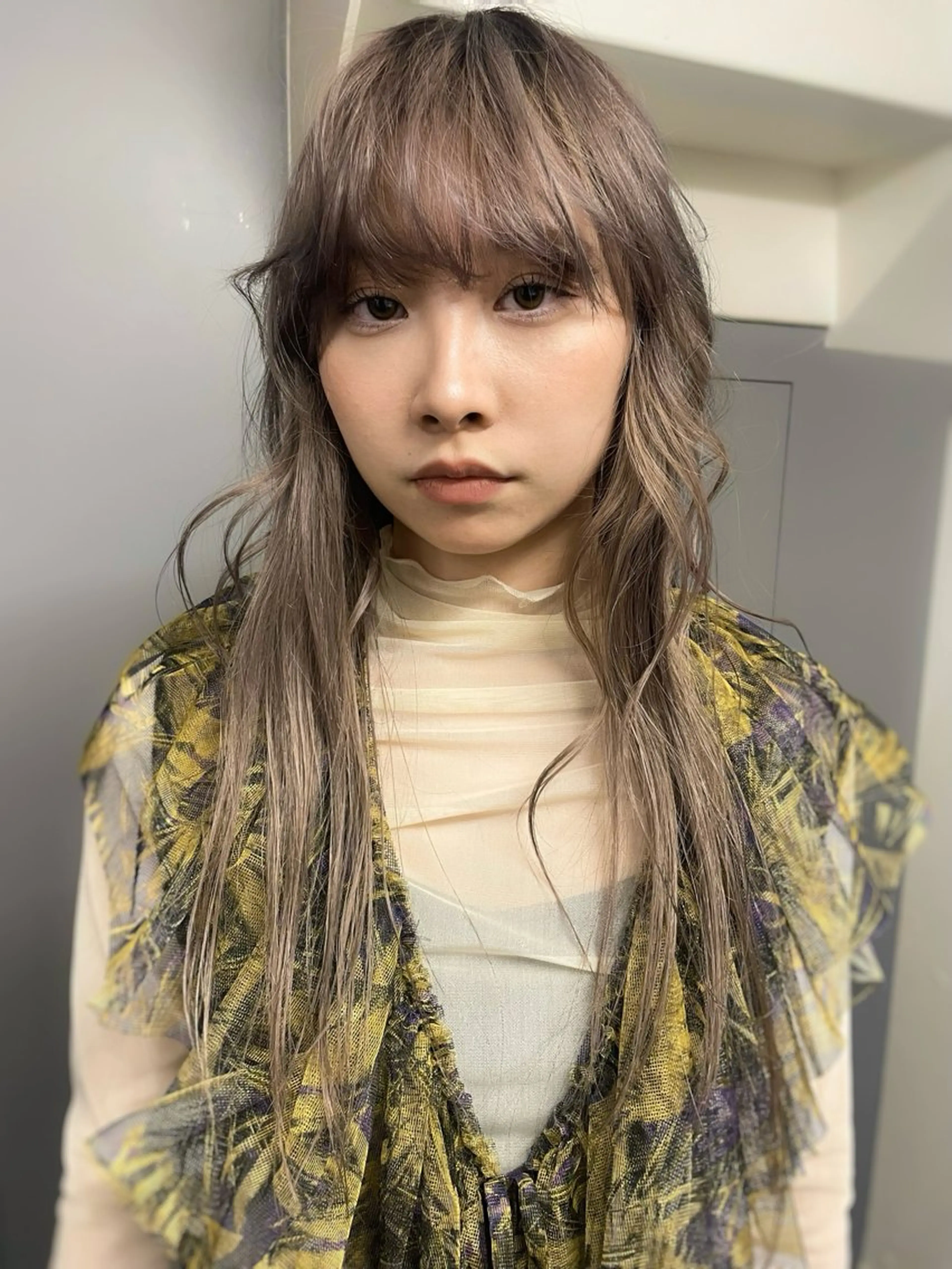 ロング カラー ベージュカラー トリートメント無料 🌬️yusaのヘアスタイル