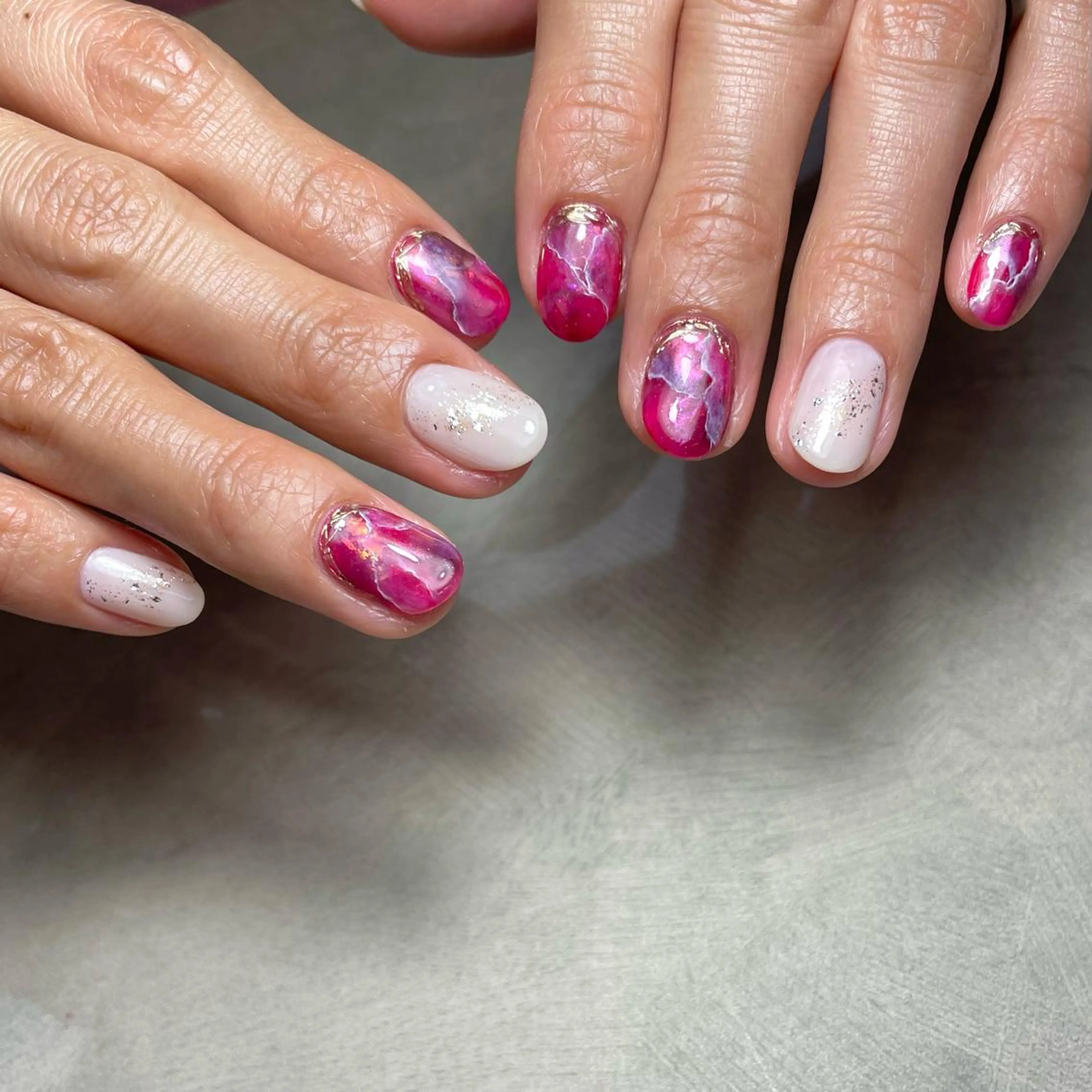 ネイル ブラウン フレンチネイル ミラーネイル ニュアンスネイル バレンタイン upala Mayukoのネイルデザイン