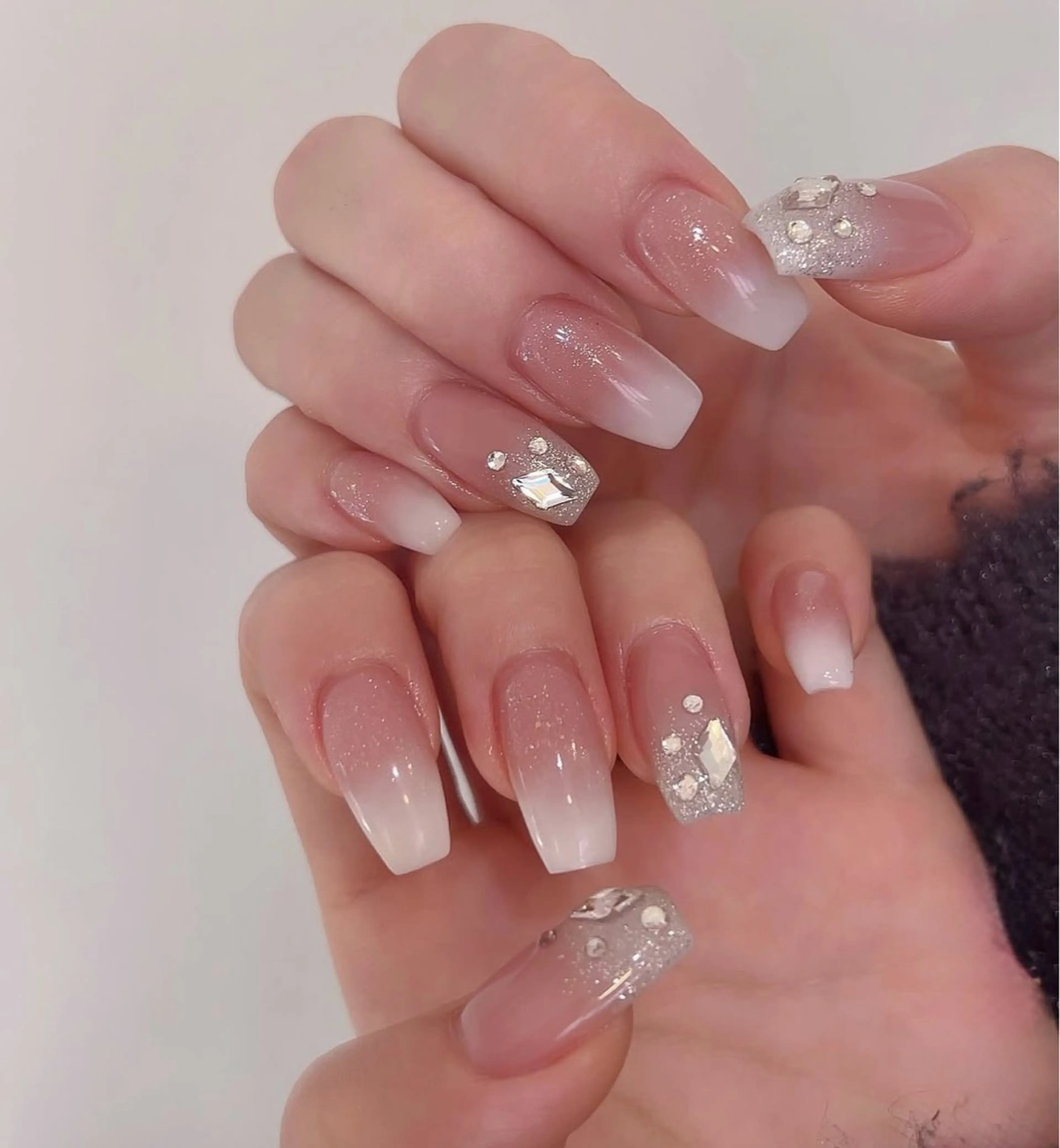 ネイル 韓国ネイル ニュアンスネイル シンプルネイル ワンホンネイル Nihonthy Nail 新宿のネイルデザイン