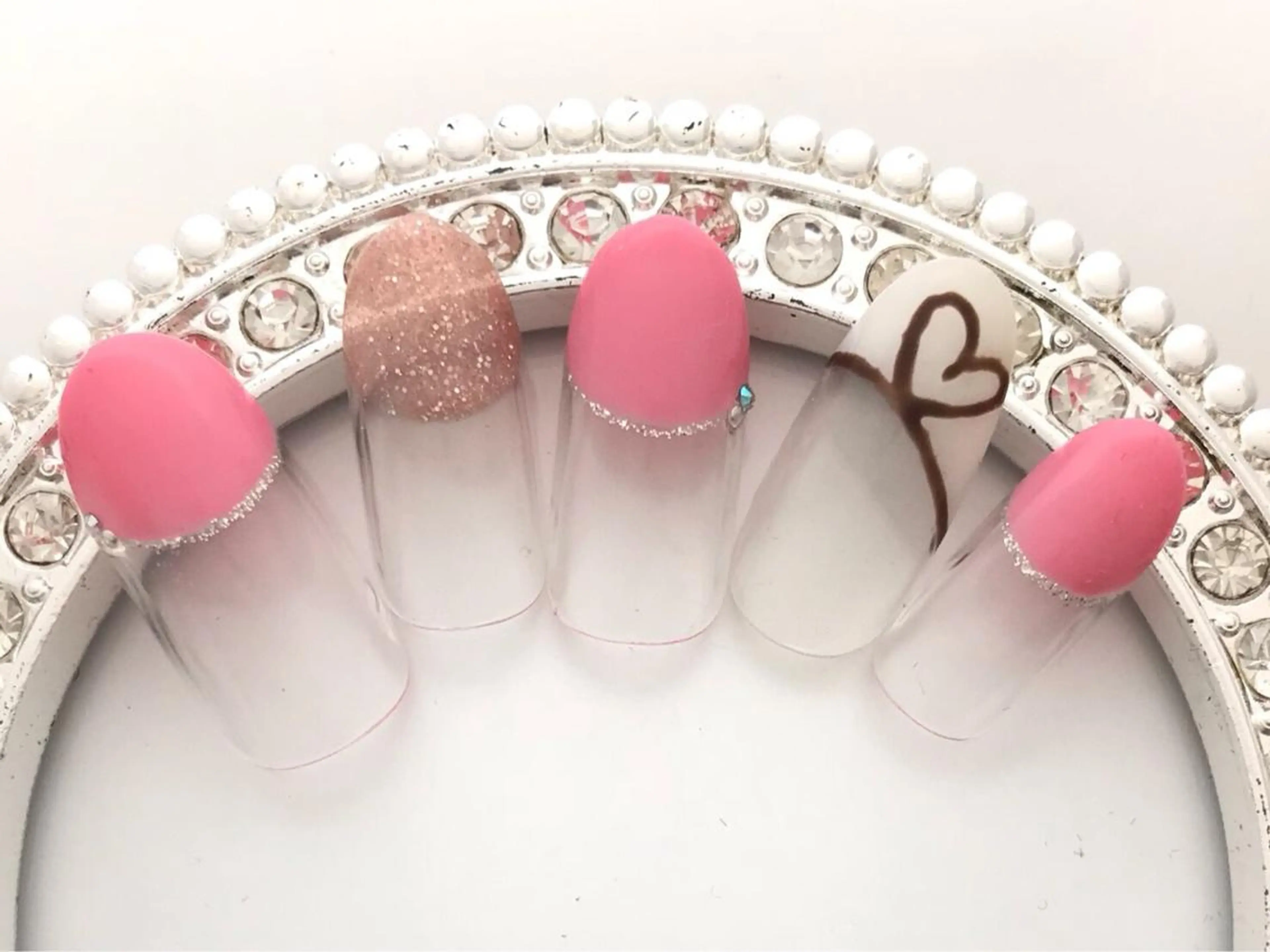 ネイル ストーンネイル Verest 西荻窪のネイルデザイン