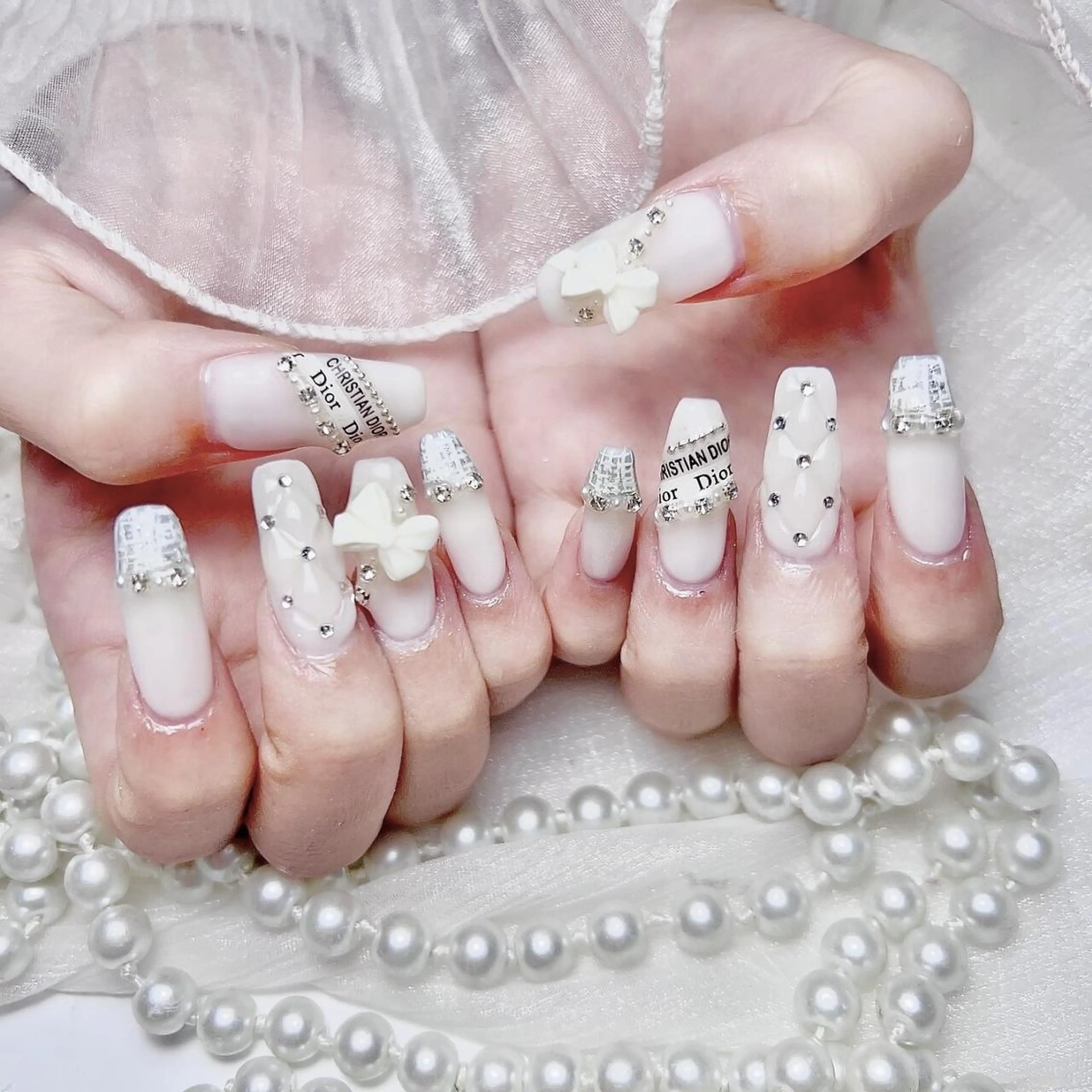 ネイル Hanya 🌈のネイルデザイン