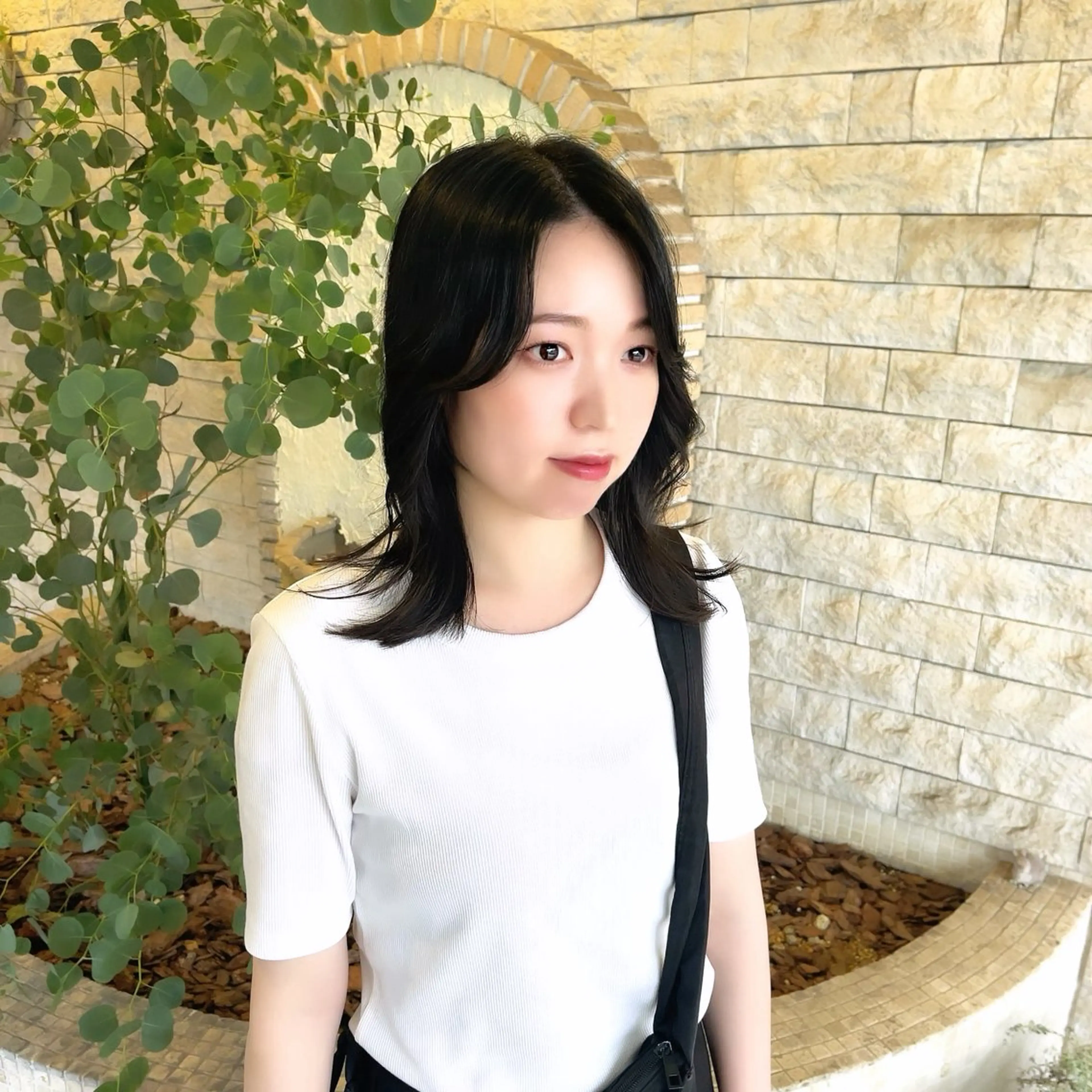 ミディアム カラー レイヤーカット suzuka/透明感 /顔周り/美髪矯正のヘアスタイル