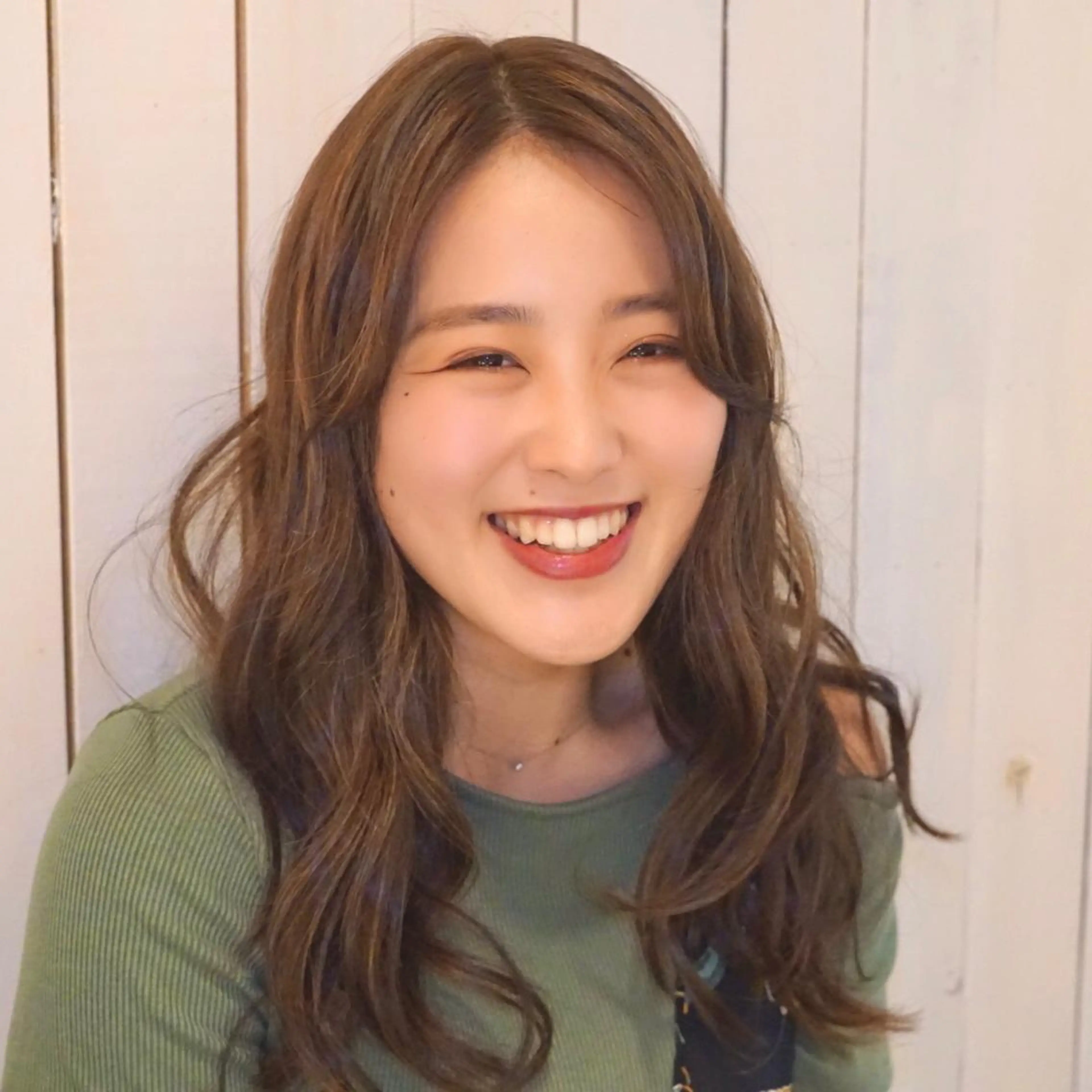 ミディアム KOBAYASHI TEPPEIのヘアスタイル