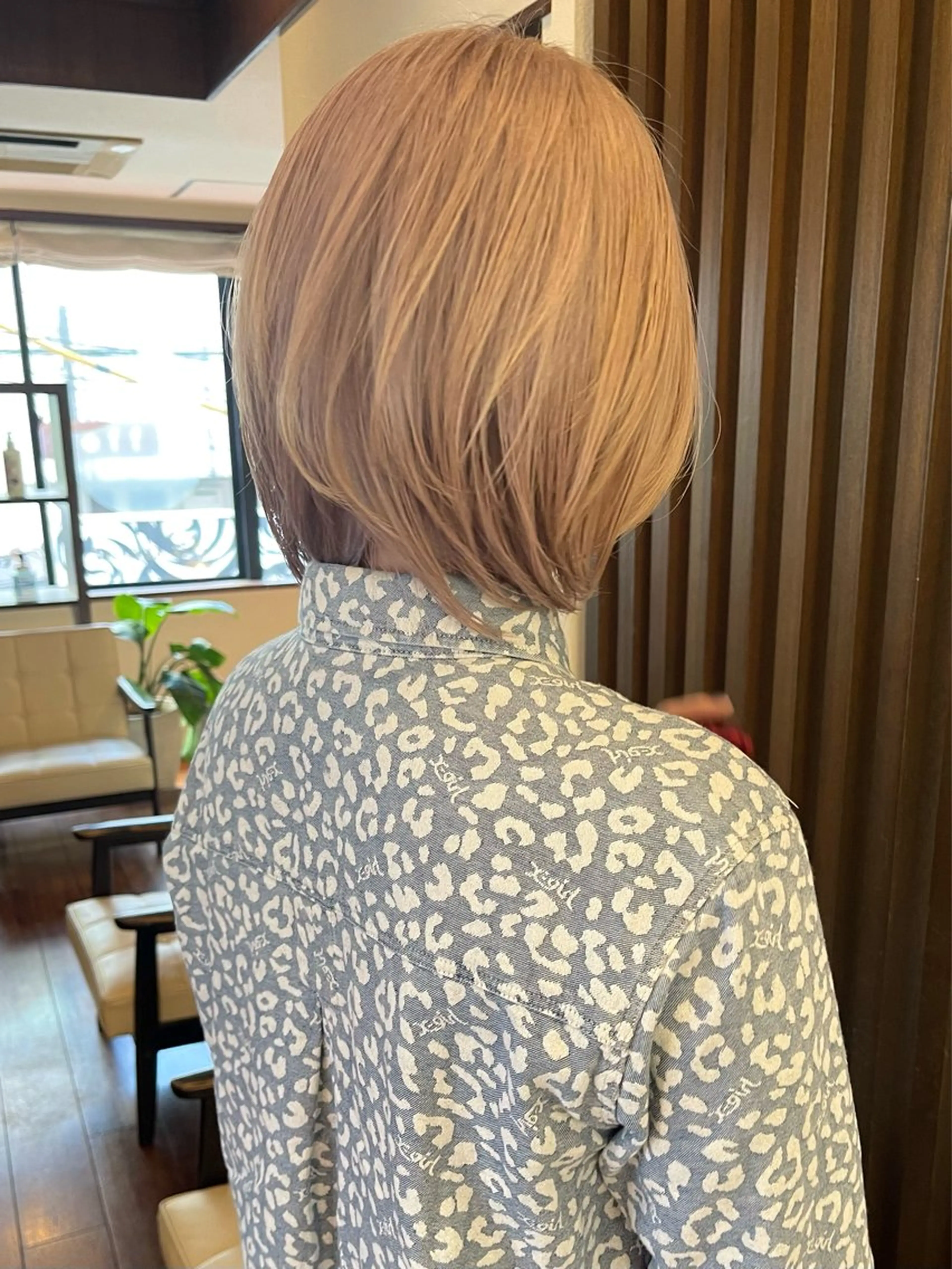 ショート カラー 抜きっぱなしブロンド ブロンド カット ヘアカラー トリートメント 田室 和幸のヘアスタイル