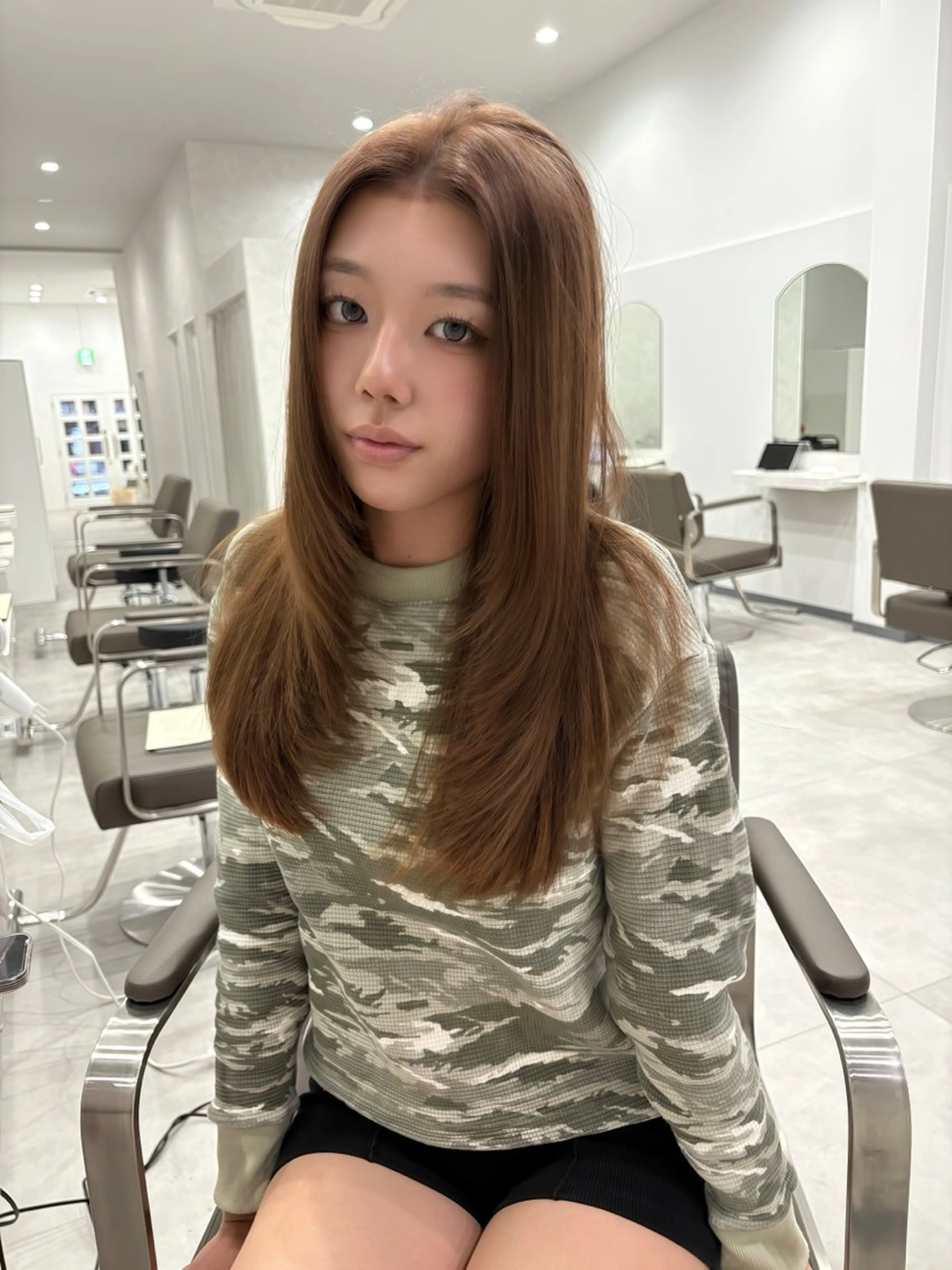 ロング カット ヘアカラー 韓国/透明感 Veluaのヘアスタイル