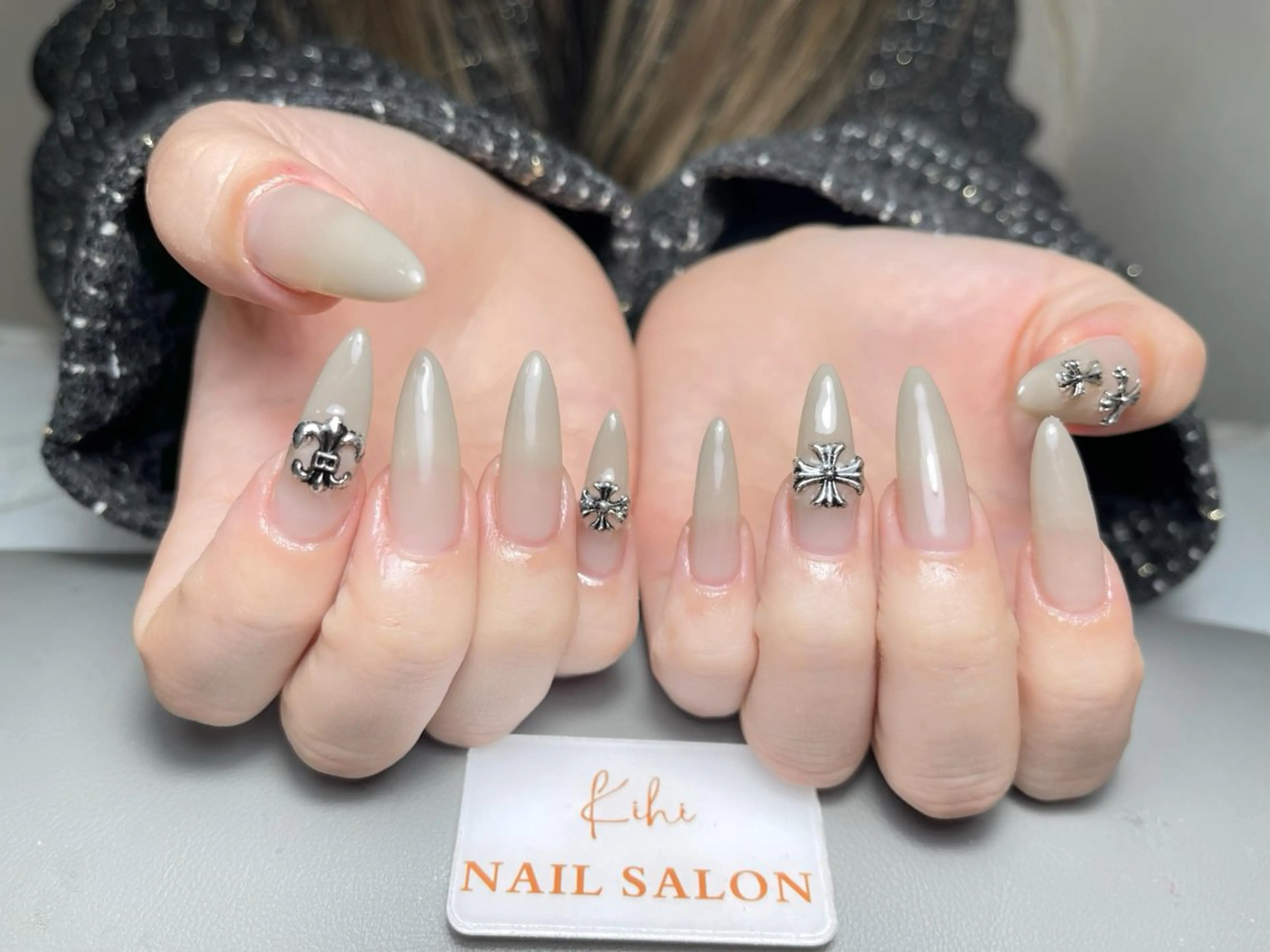 ネイル アートネイル フレンチネイル ジェルネイル グラデーション 韓国ネイル ハンドネイル 💕鈴木ユリ パラジェル/オフ無料のネイルデザイン