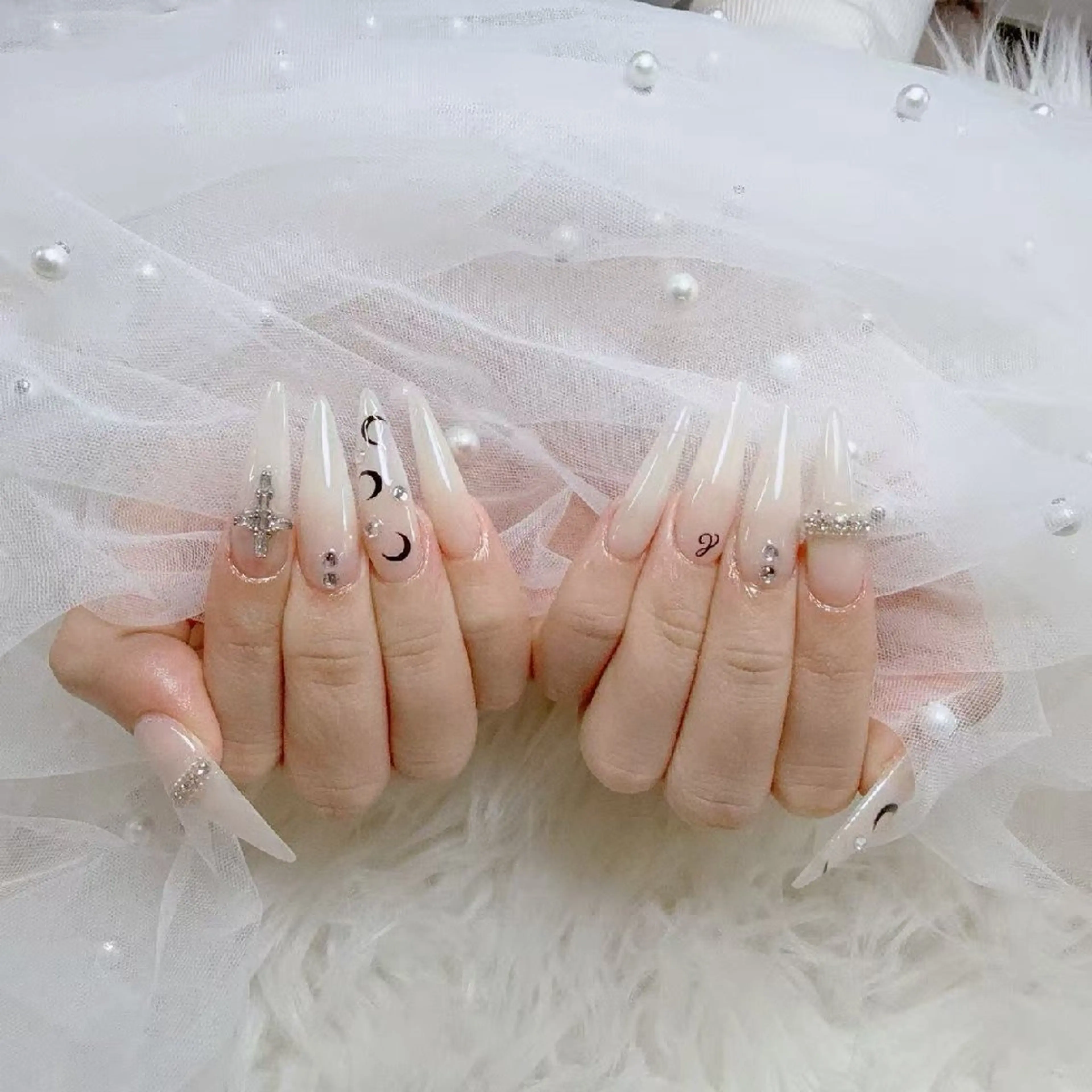 ネイル ENsalon AKIRAのネイルデザイン