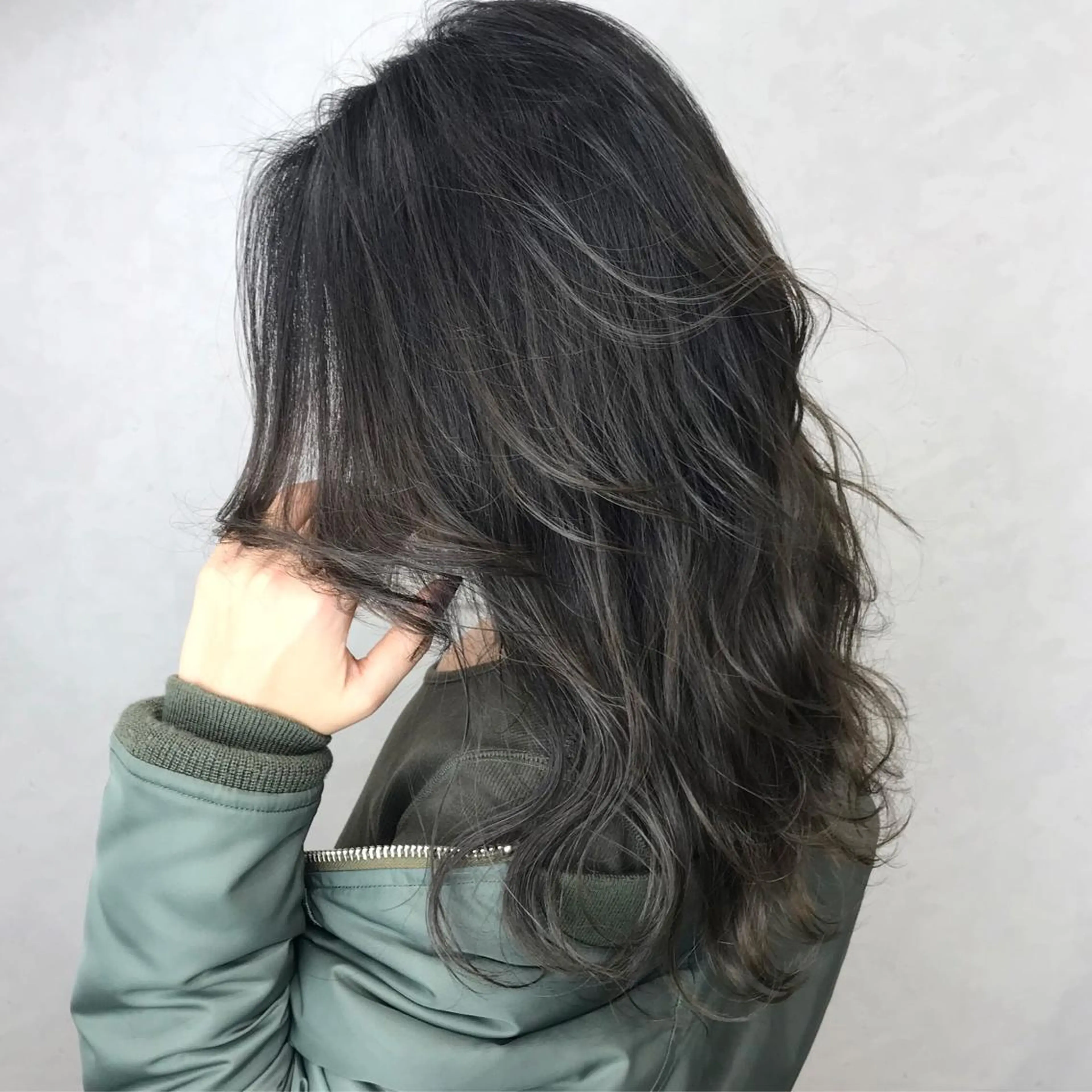 ロング カラー LUSTRE クロサワのヘアスタイル