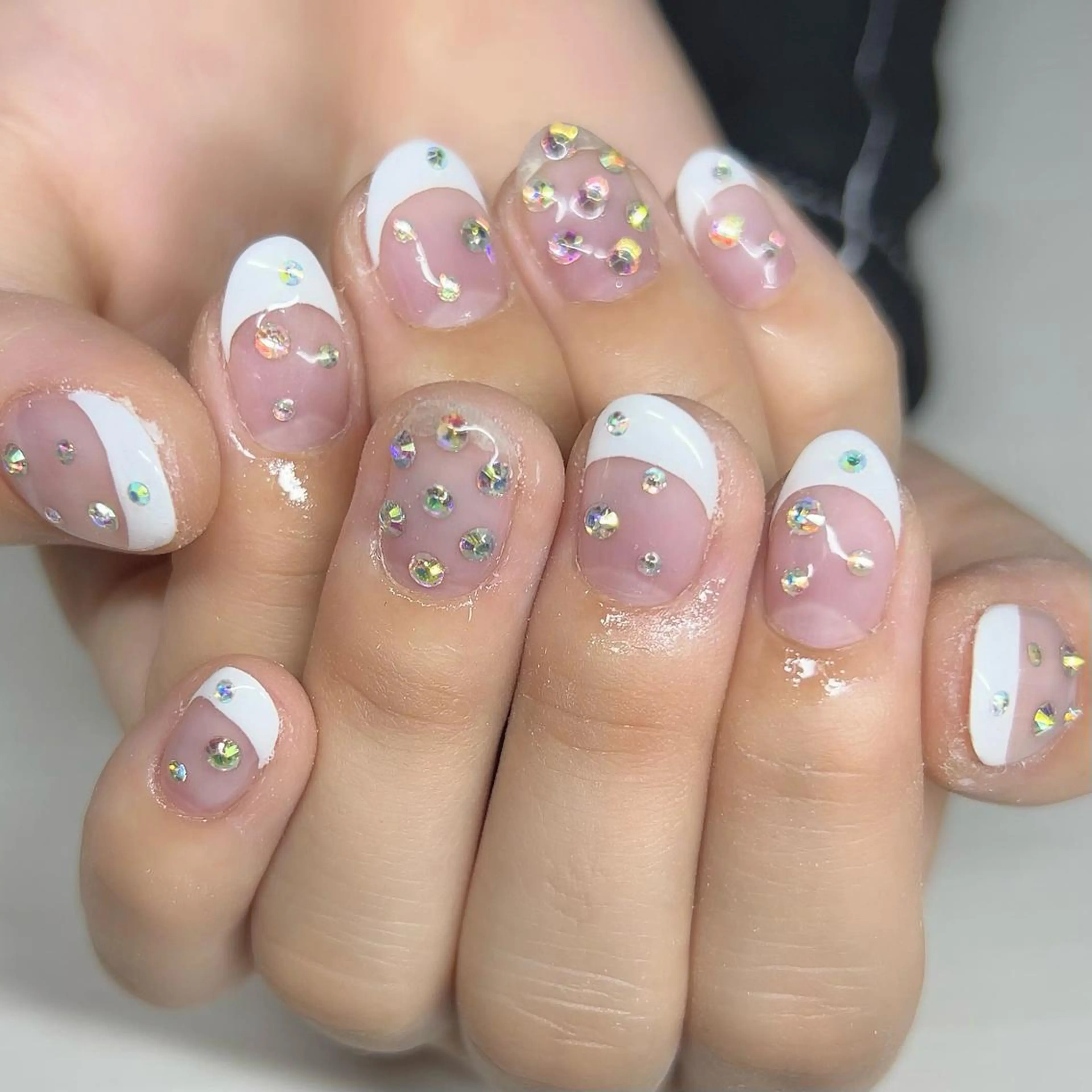 ネイル オーロラネイル フレンチネイル ハンドネイル 【Yappy🌈】 💖P-tanaのネイルデザイン