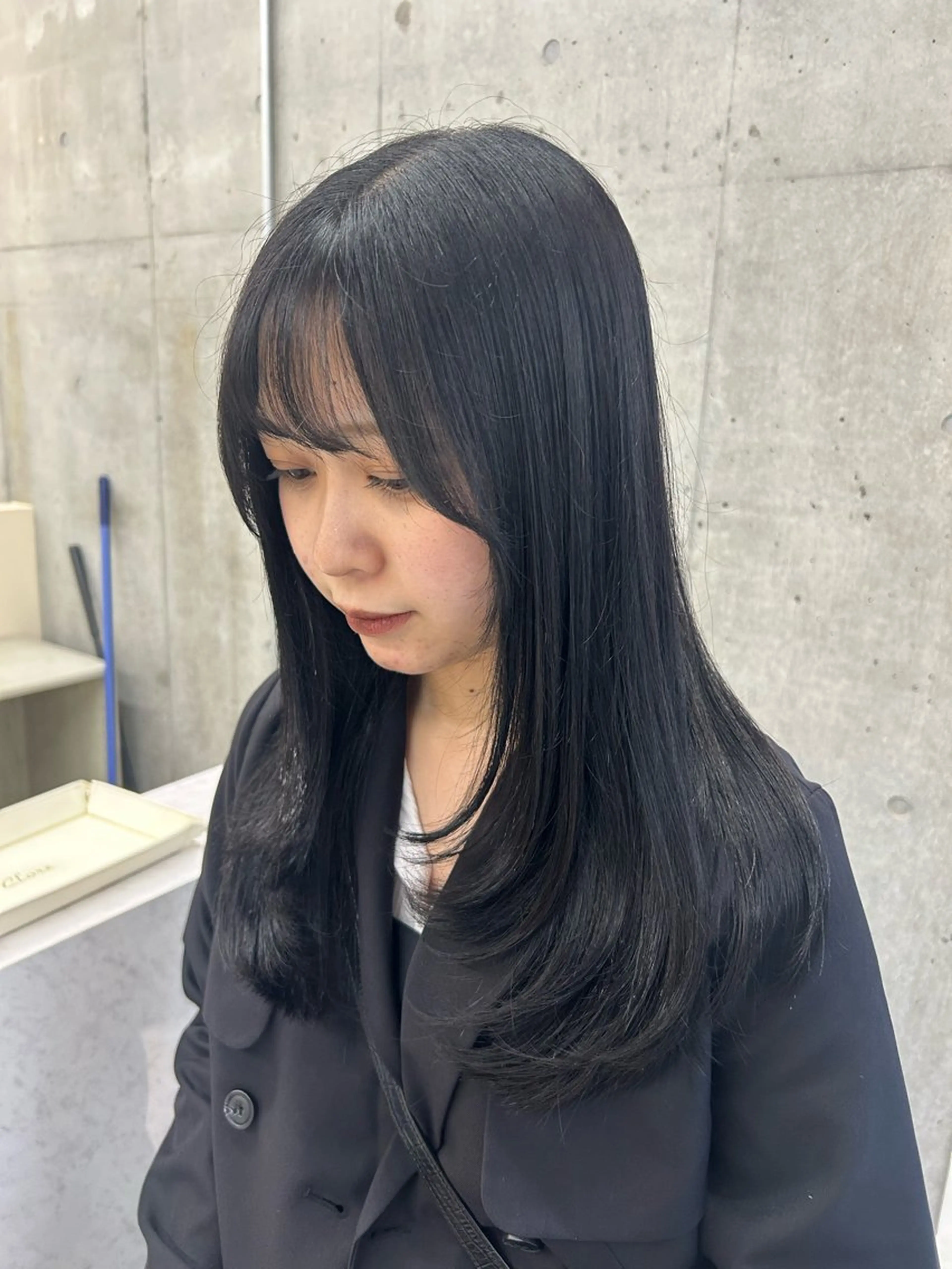 セミロング レイヤーカット ヘアカラー トリートメント LOE Yuuka/42🩵のヘアスタイル