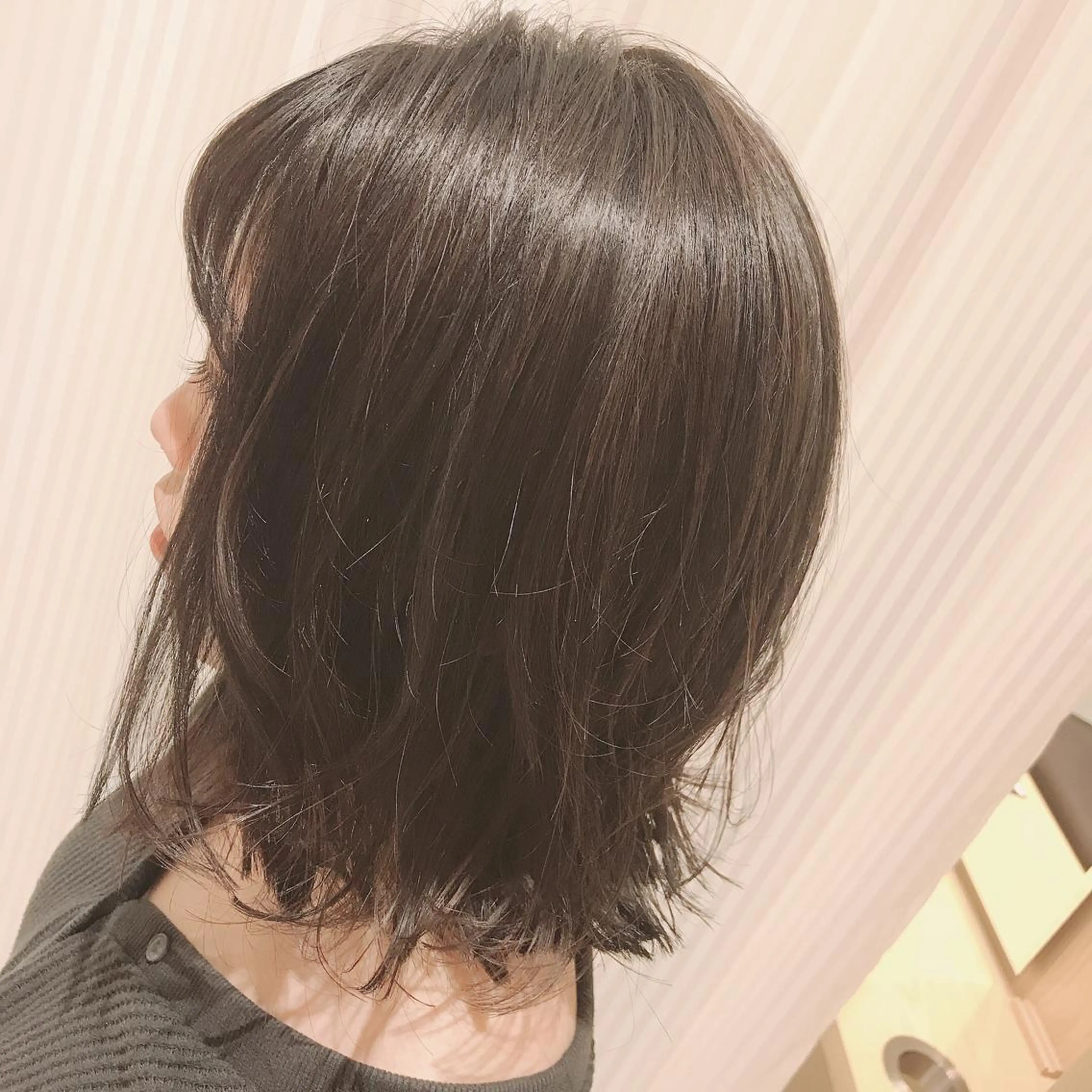 ミディアム カラー 切りっぱなしボブ ボブ 田中 真衣のヘアスタイル