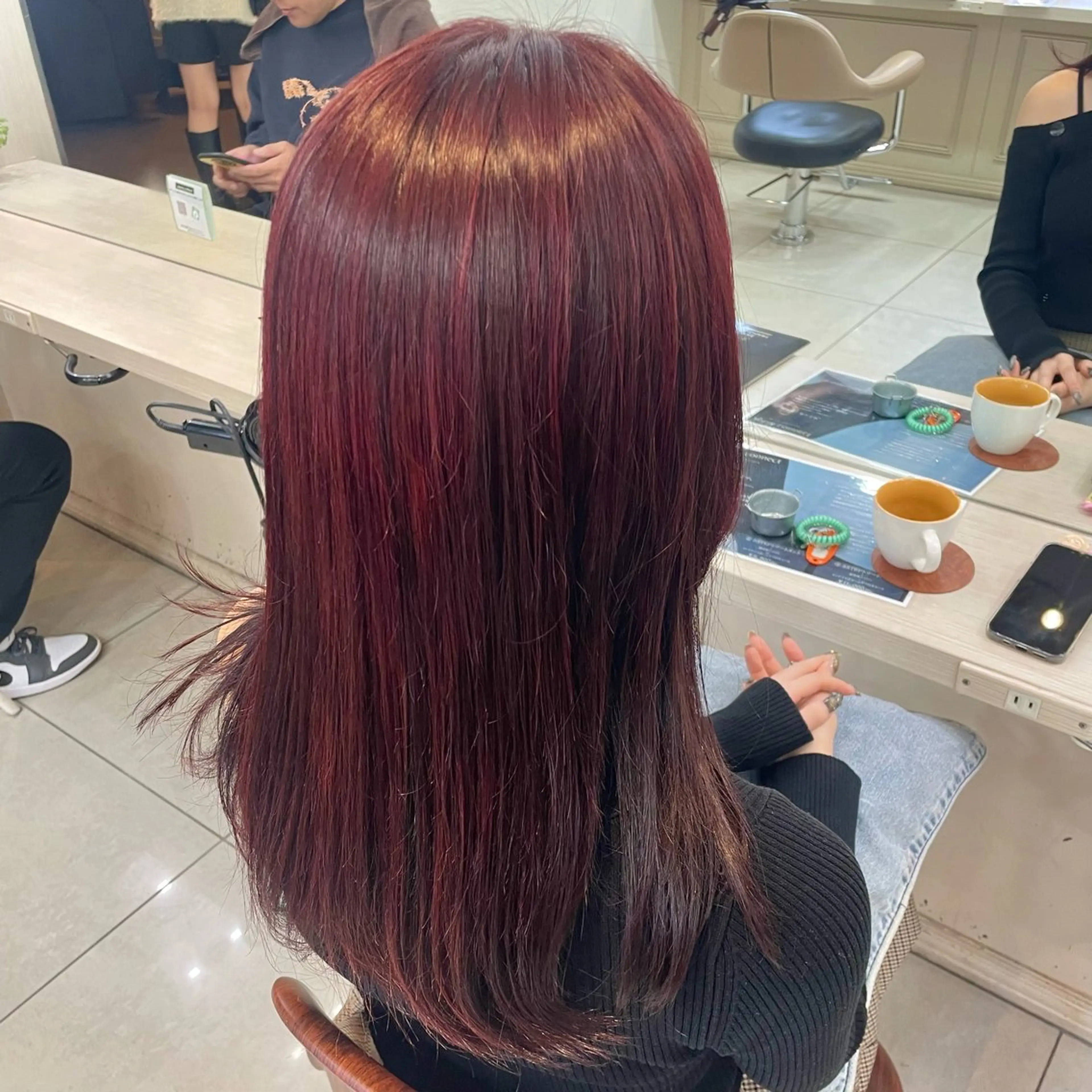 セミロング カラー デザインカラー レッドカラー ヘアカラー 横浜パーマ🌐ボブ✨ 暖色カラーもえかのヘアスタイル