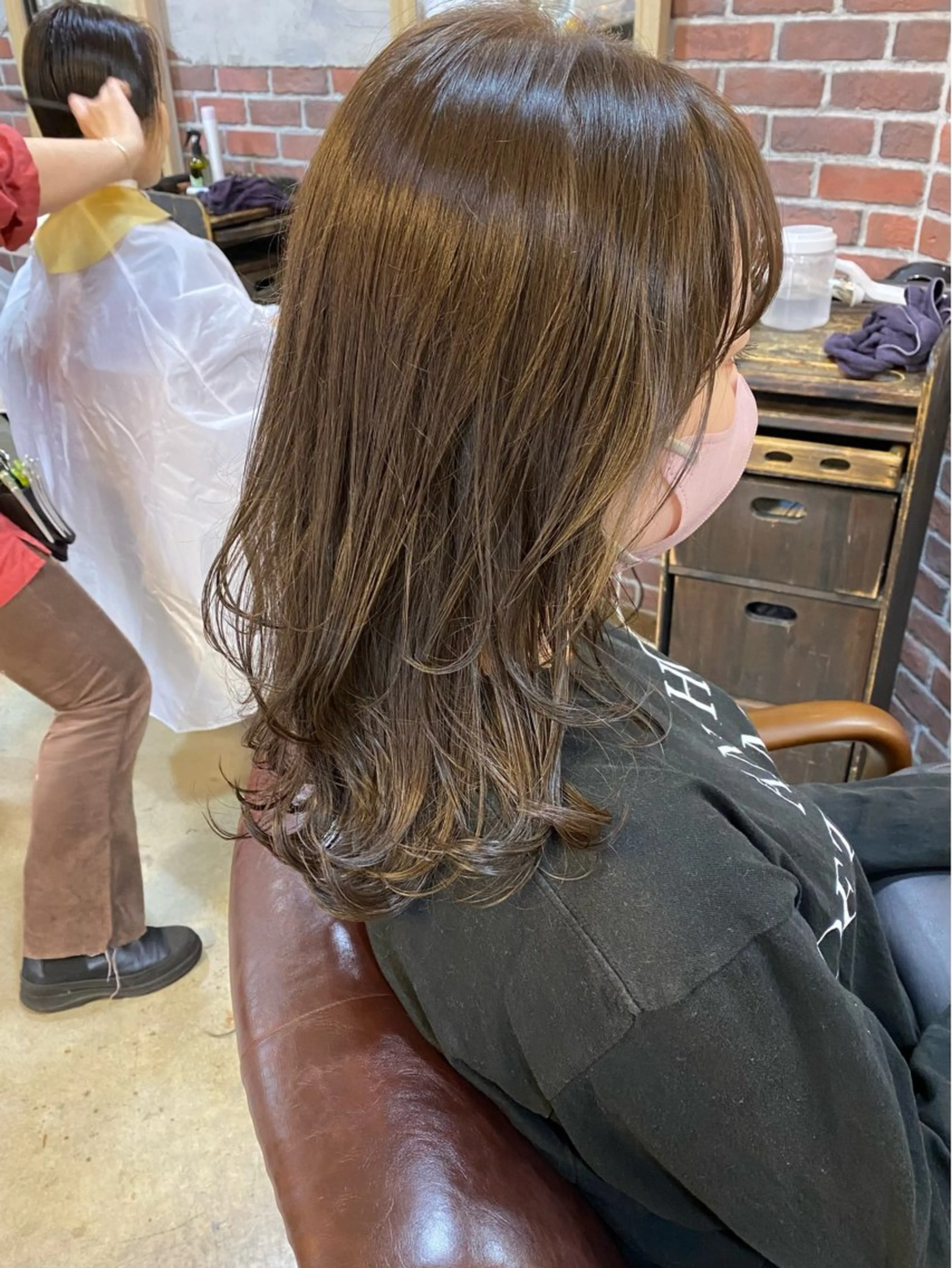 セミロング カラー レイヤーカット カット ヘアカラー トリートメント レイヤーカット/ 根本瑠実のヘアスタイル