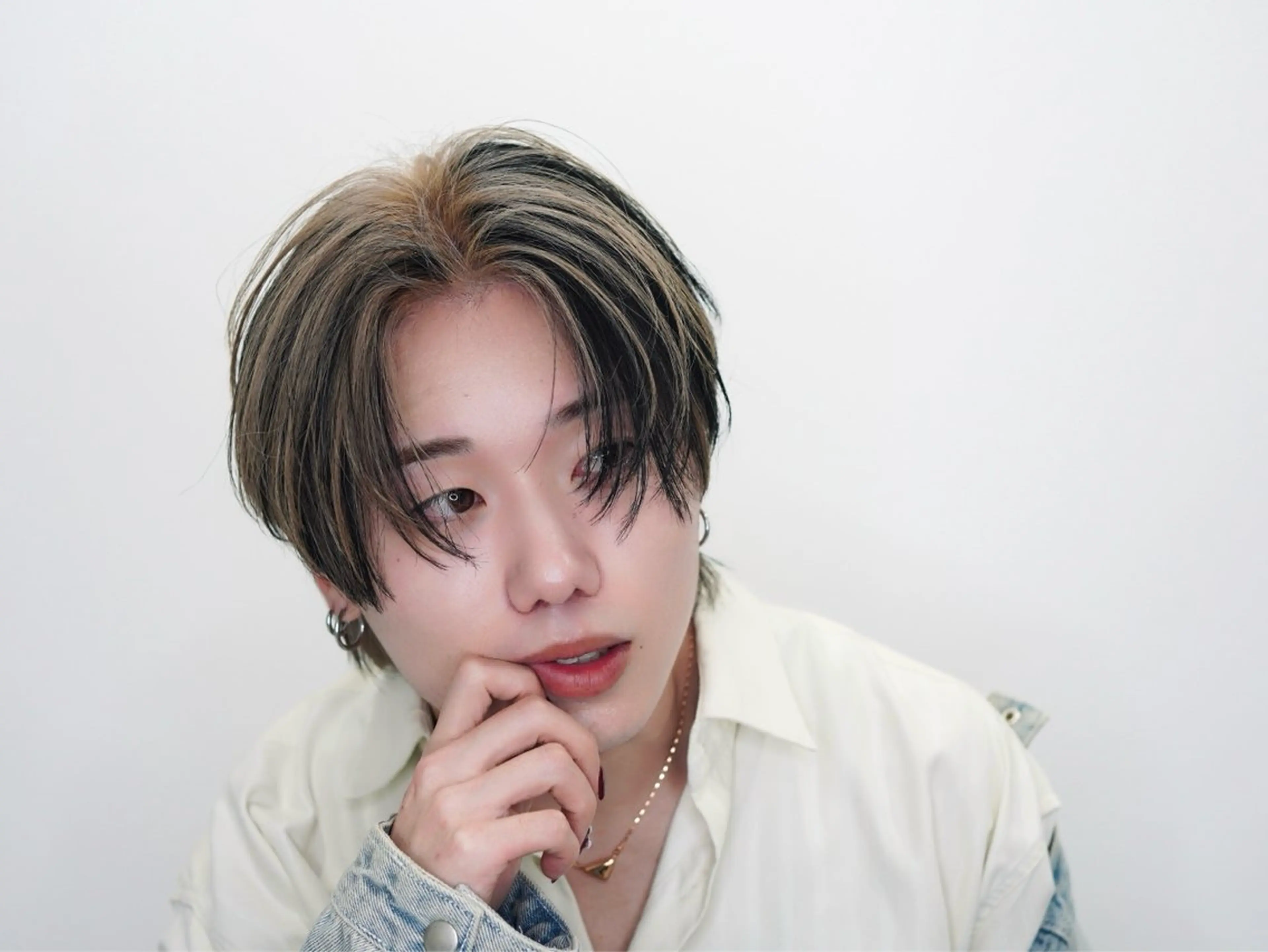 韓国ハイトーンブリーチカラー ＋ カラー ＋ ケアの写真