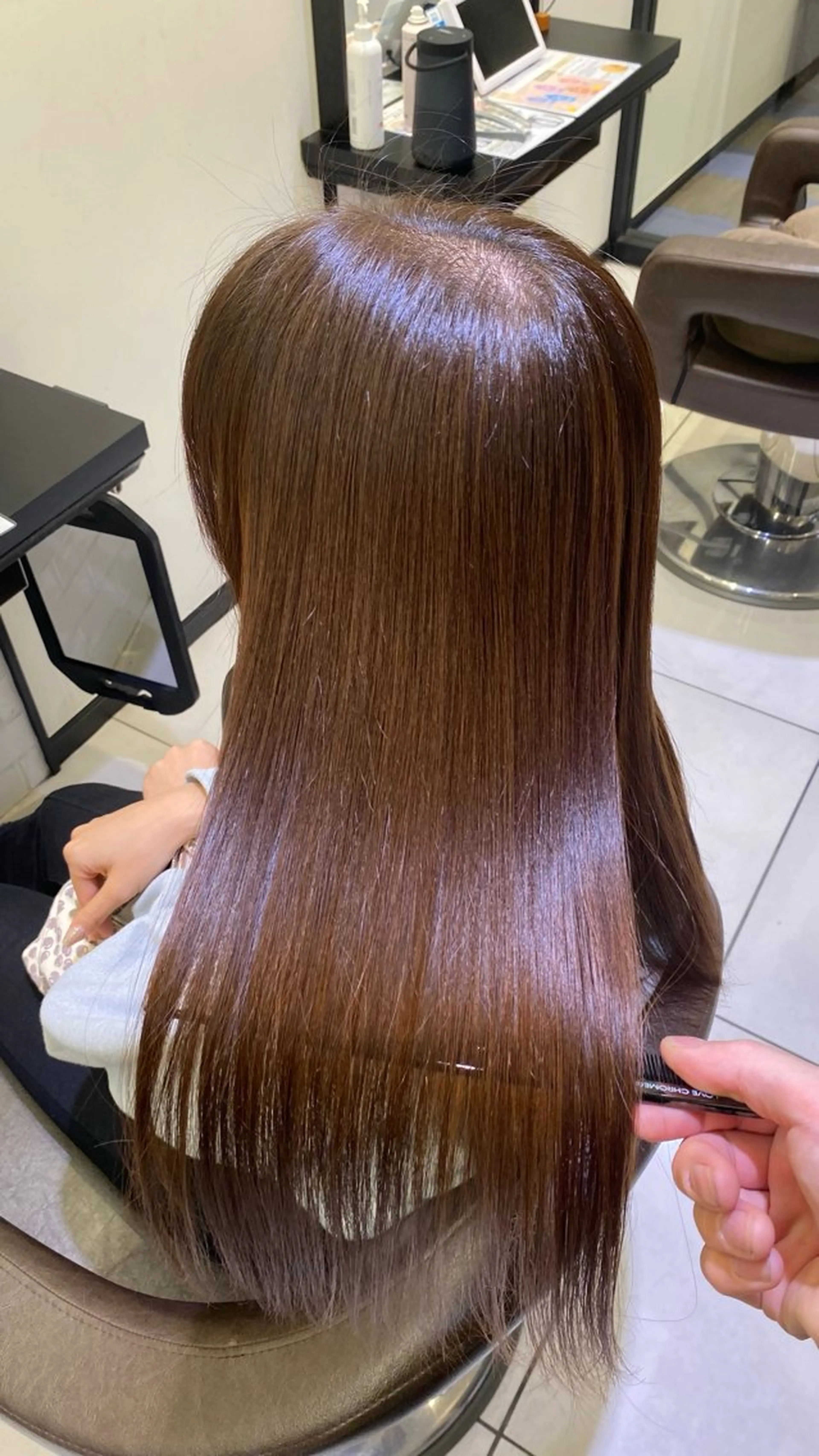 セミロング 髪質改善 野老 海音のヘアスタイル