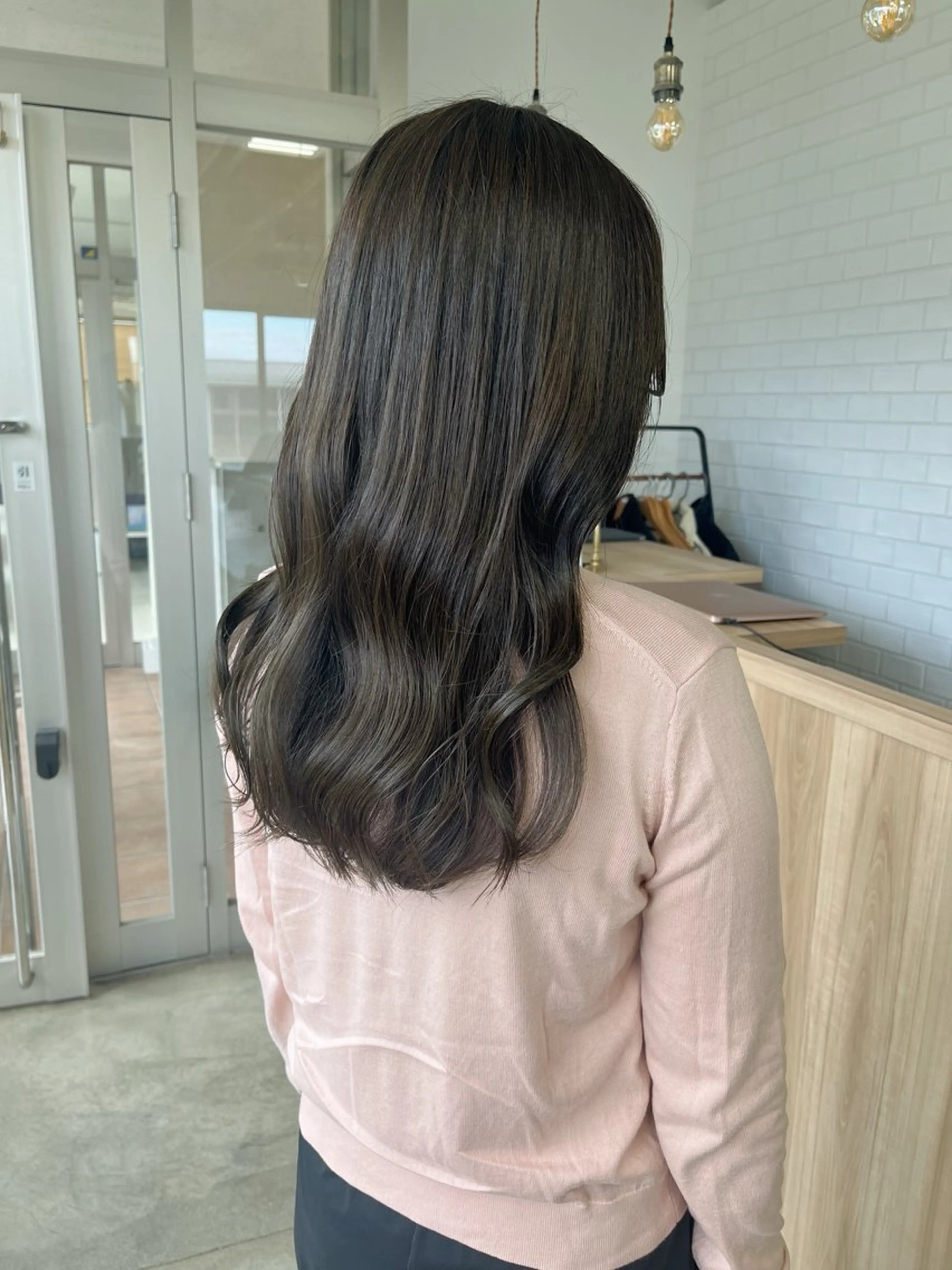 セミロング 荒川泰輝/オリーブ カラー/透明感カラーのヘアスタイル