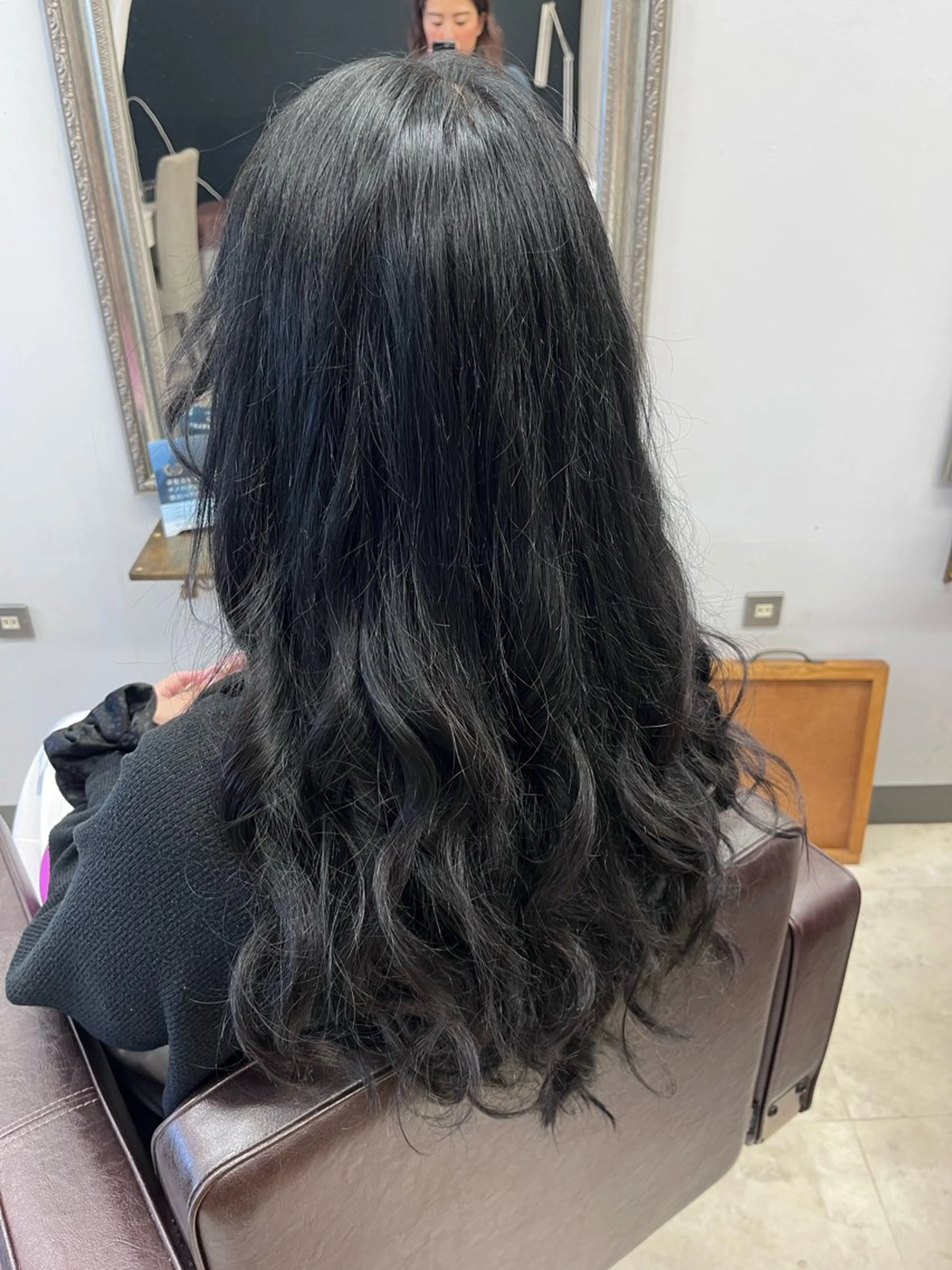 ロング カラー 産休の為お休みです! 小島凜のヘアスタイル