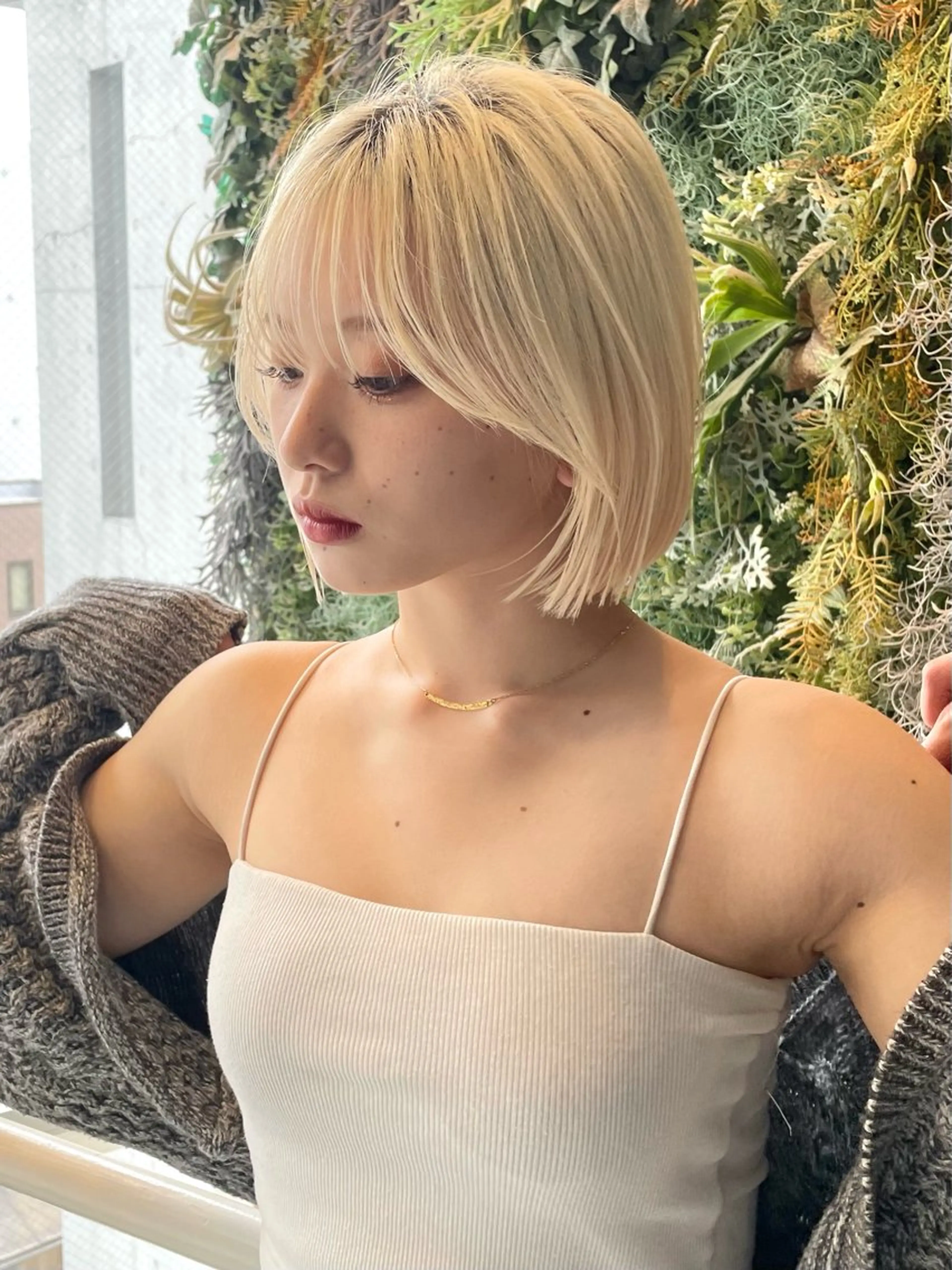 【大人気】顔まわりカット+トリートメントの写真