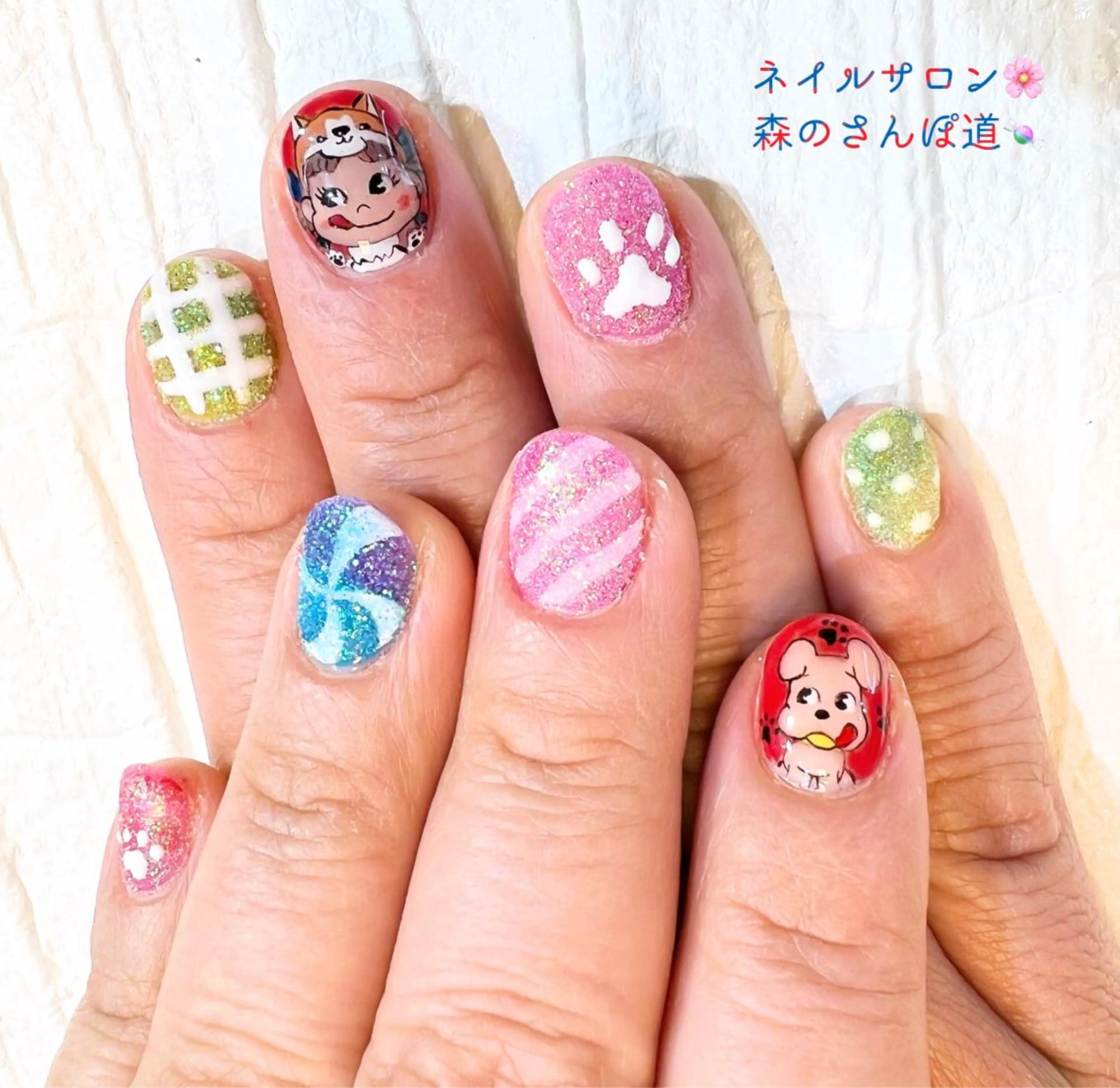 ネイル ハンドネイル ショートネイル 森のさんぽ道のネイルデザイン