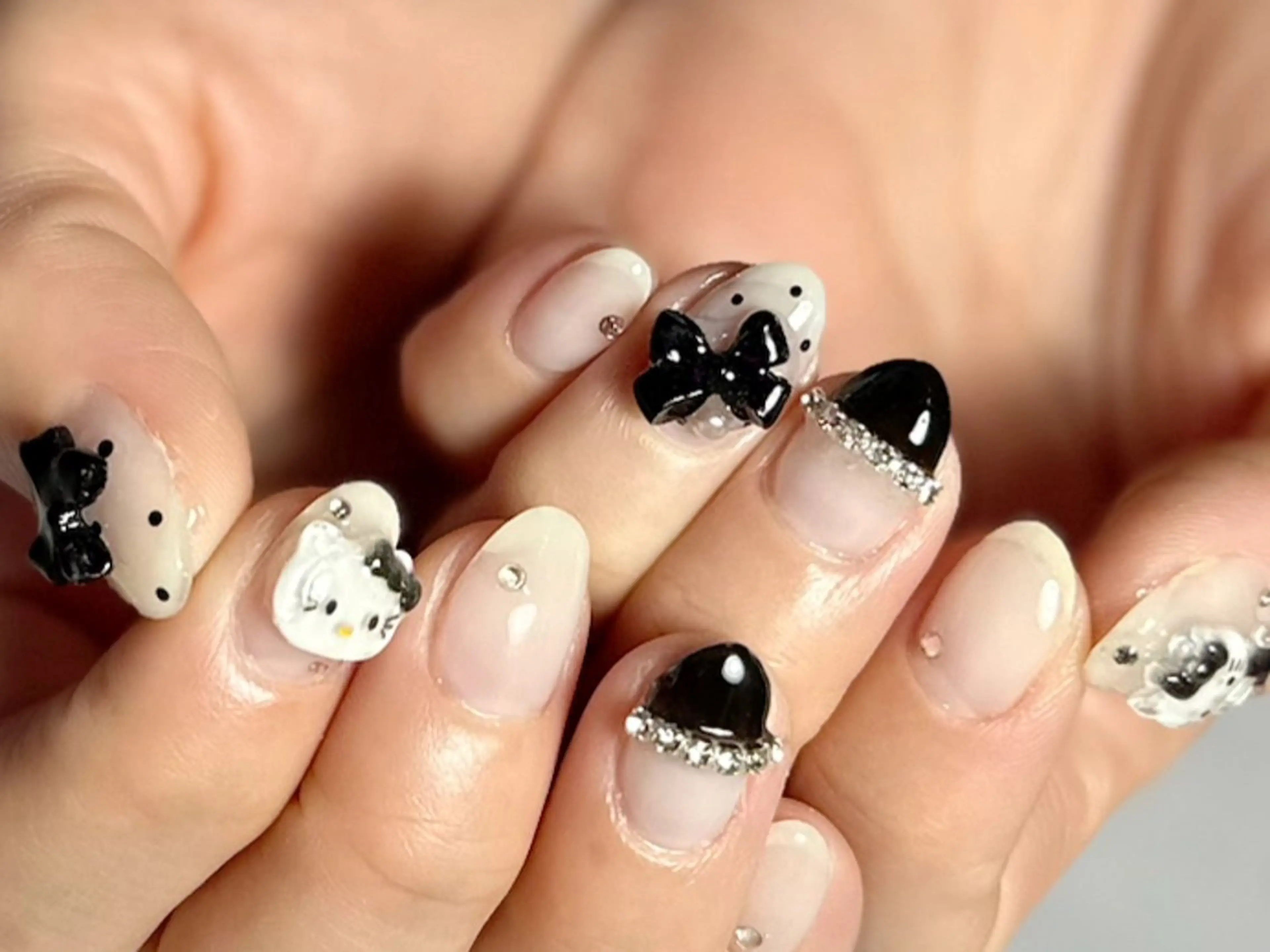 ネイル 新山 聖のネイルデザイン