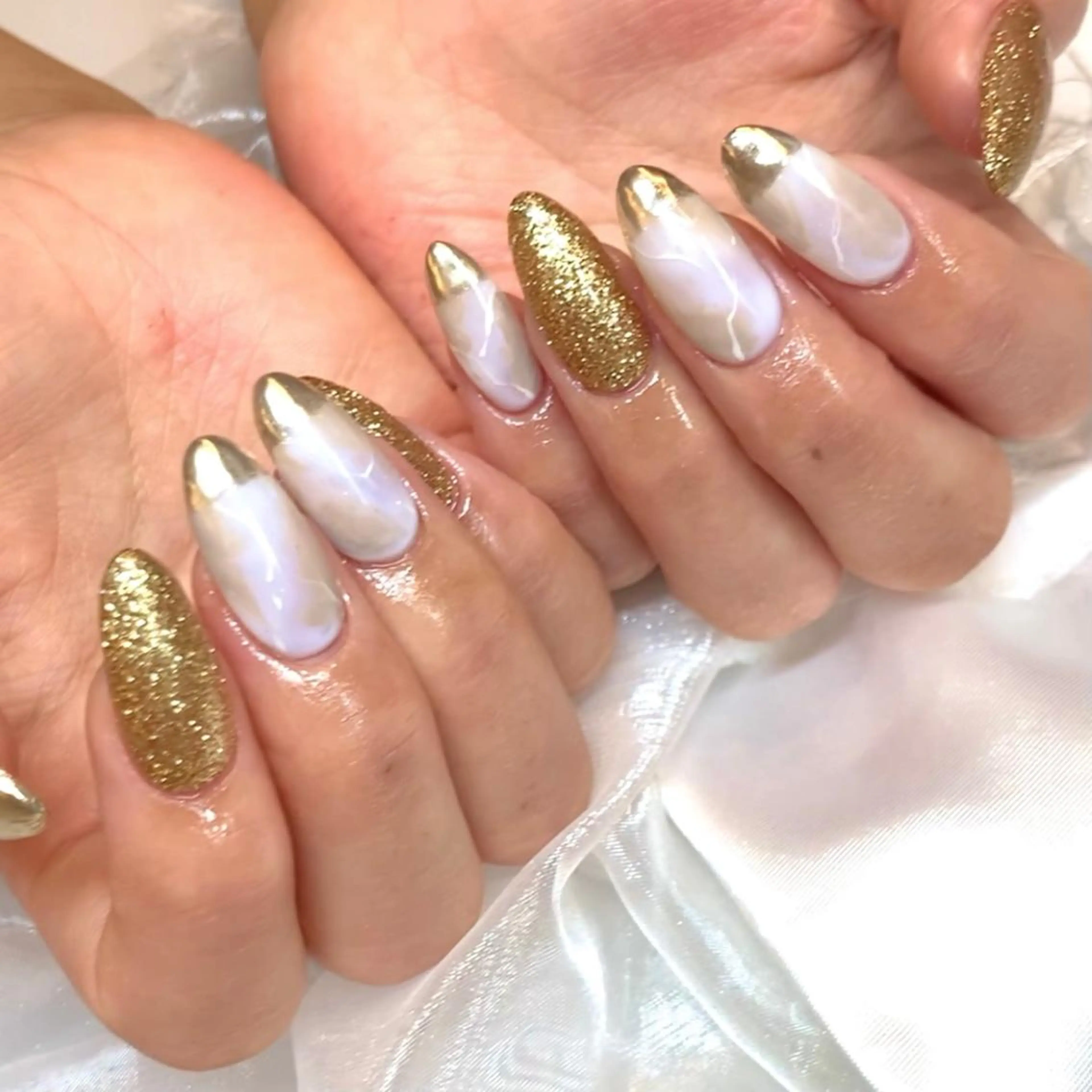 ネイル ジェルネイル ロングネイル 大理石ネイル(マーブル) ニュアンスネイル オフィスネイル ハンドネイル clover nailのネイルデザイン