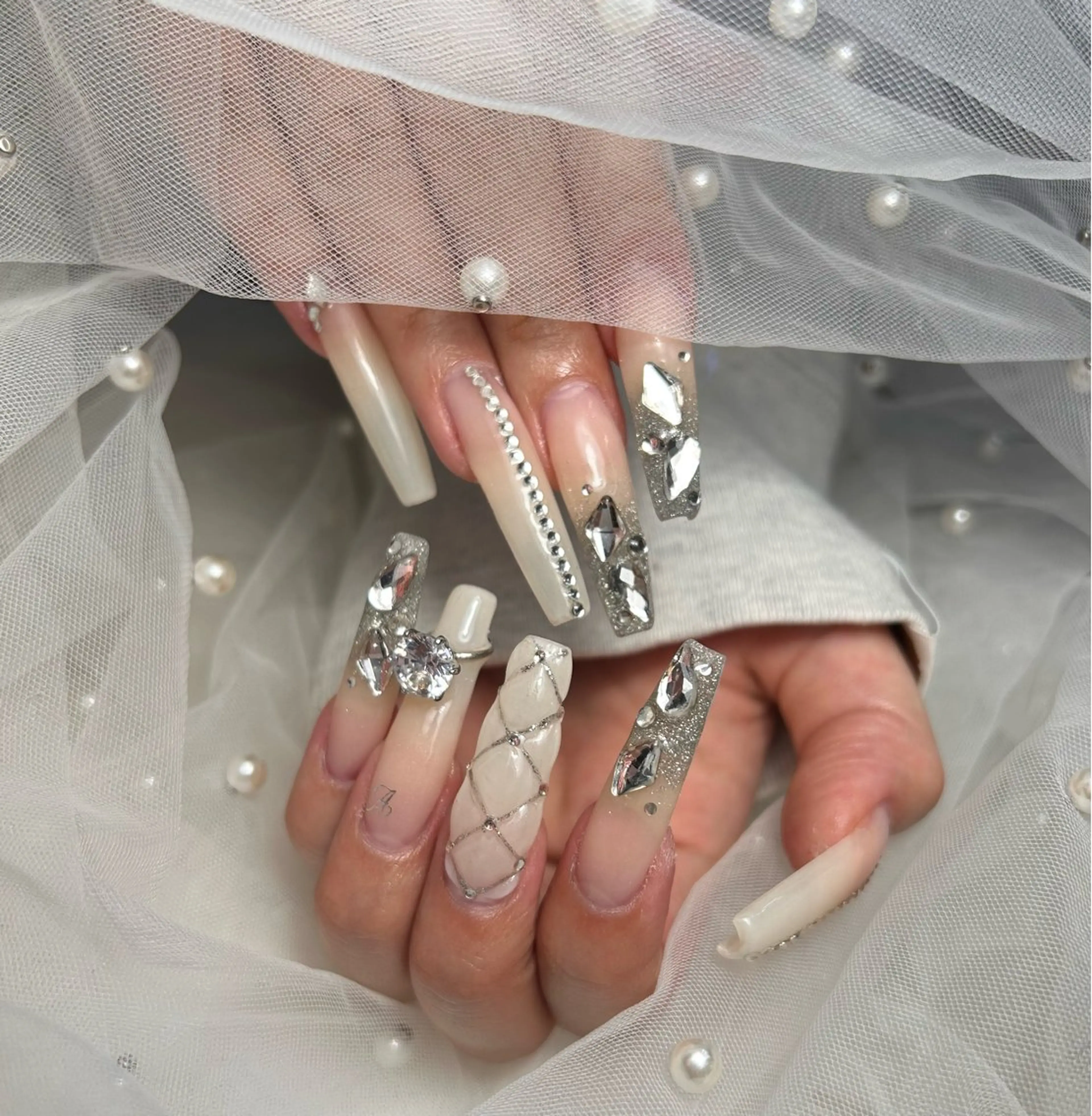 ネイル ハンドネイル ✴︎ Delightのネイルデザイン