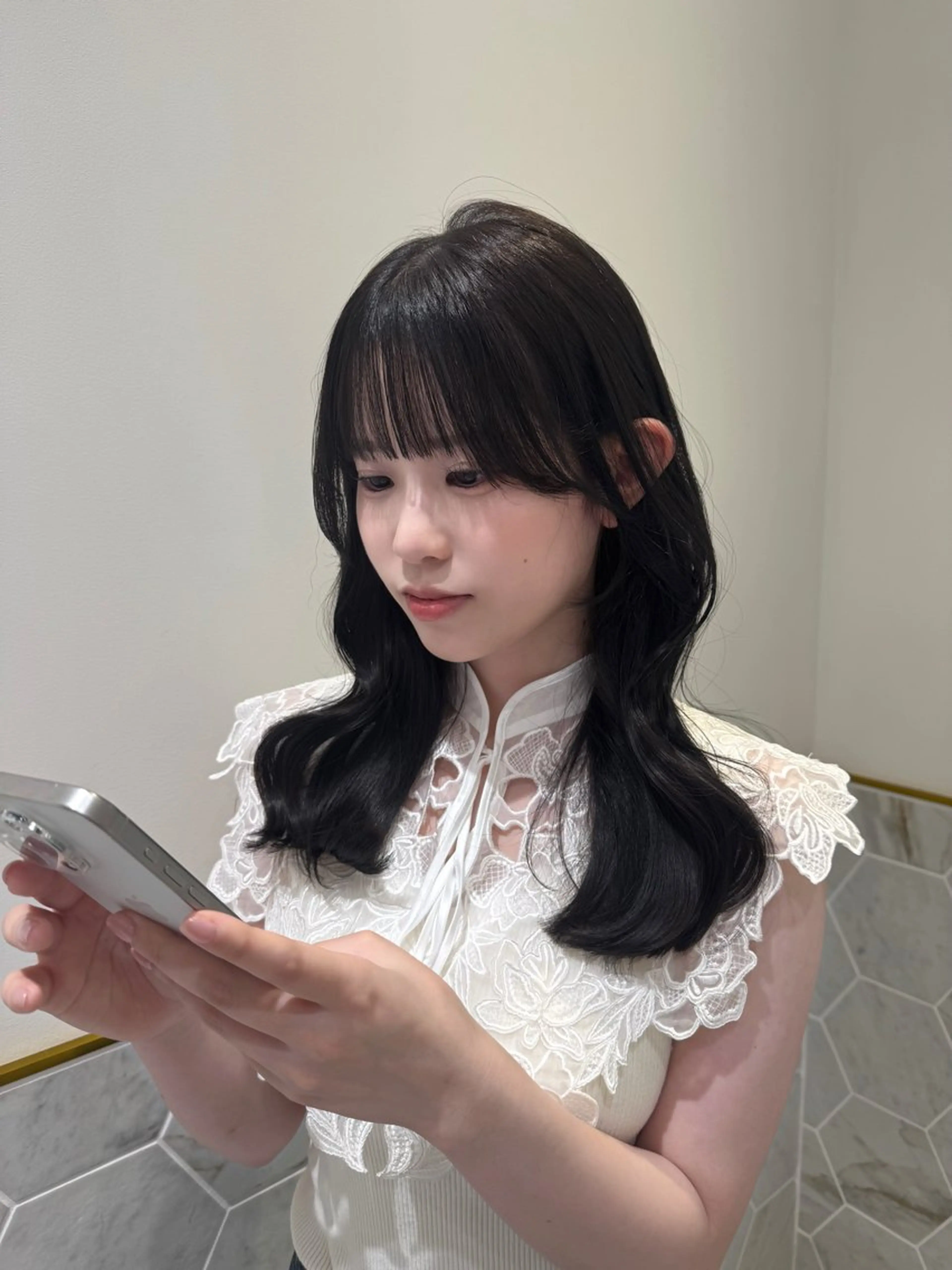 ロング カラー アッシュ アッシュブラウン ブラウンカラー ヘアカラー costes 今井芽依のヘアスタイル