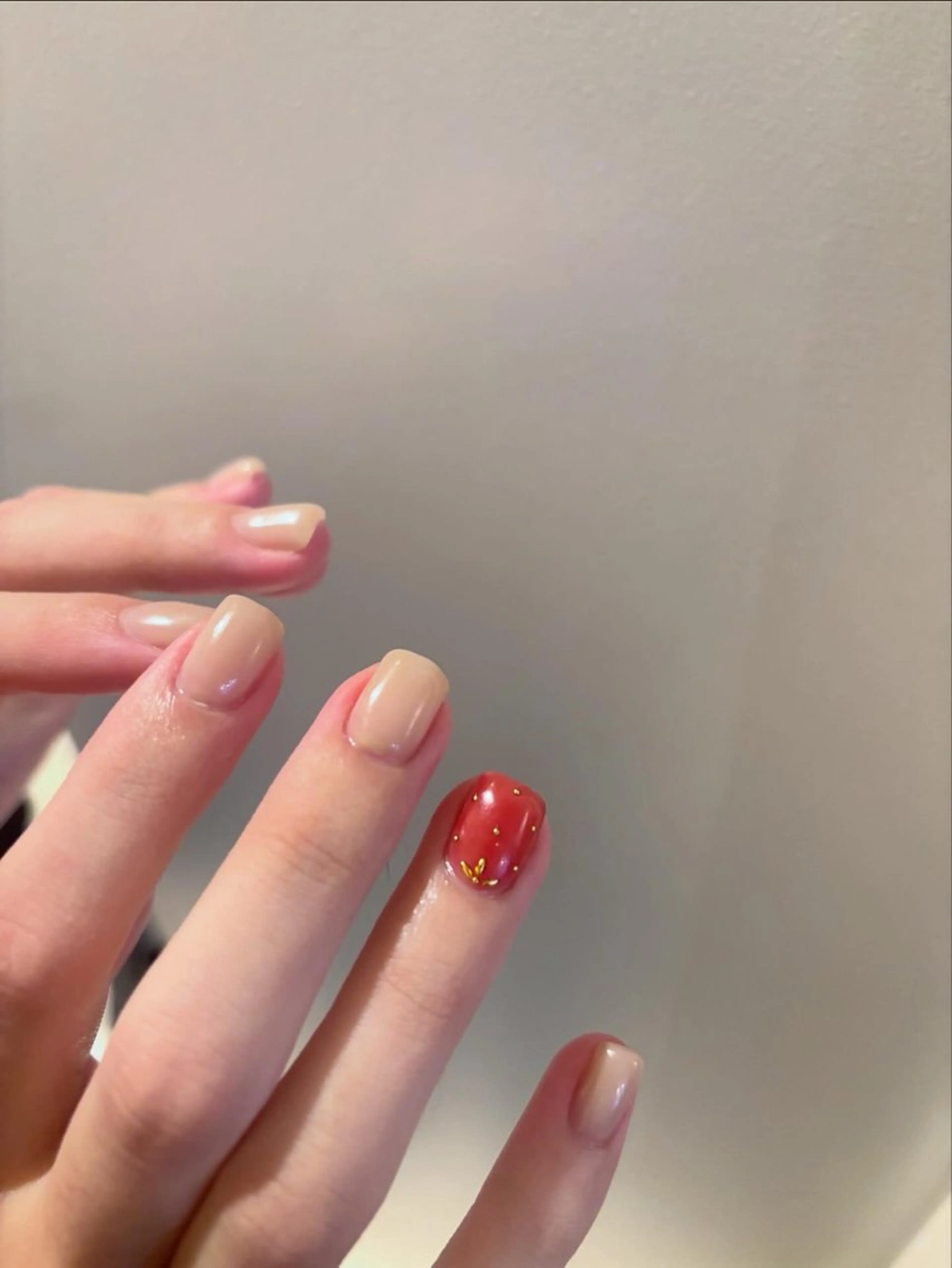 ネイル ゴールド 冬ネイル クリスマス ハンドネイル Elio 国泰寺のネイルデザイン