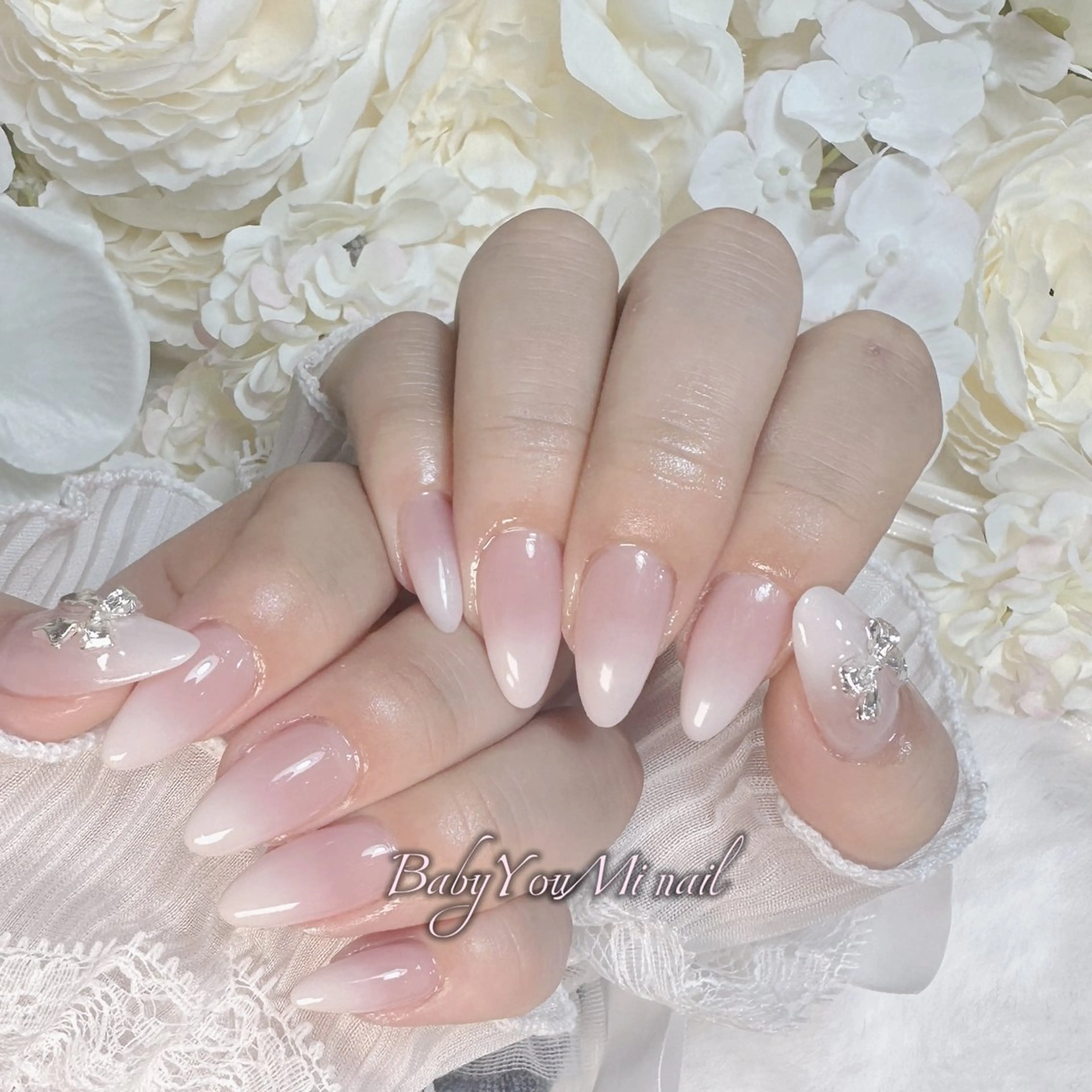 ネイル オーロラネイル 成人式 フットネイル フレンチネイル ジェルネイル ハンドネイル ハンドケア BabyYouMi nailのネイルデザイン