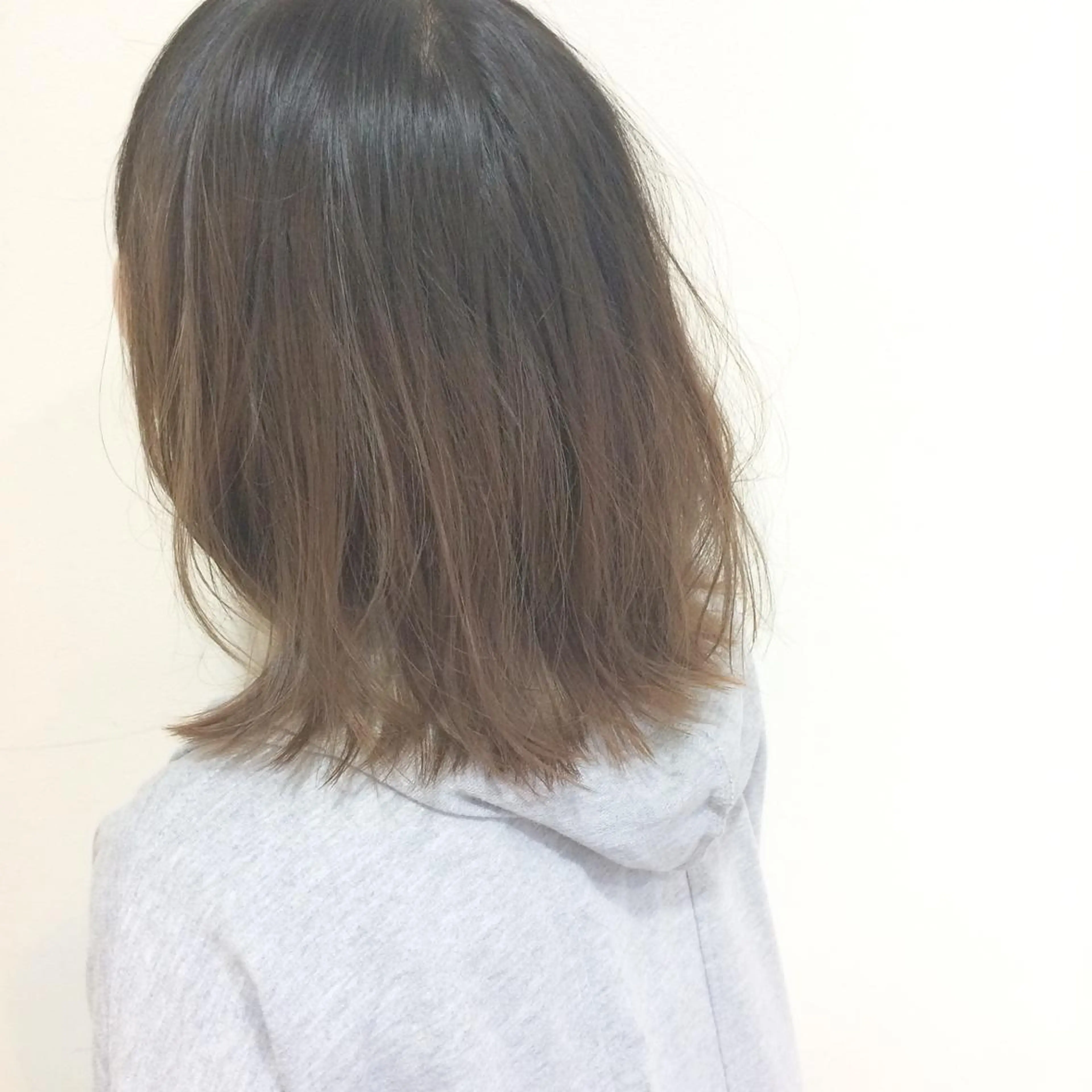 ショート ミディアム セミロング ロング カラー パーマ ヘアアレンジ メンズ グレージュ 外ハネヘア littohair所属・岡田 杏のエステ・リラクイメージ