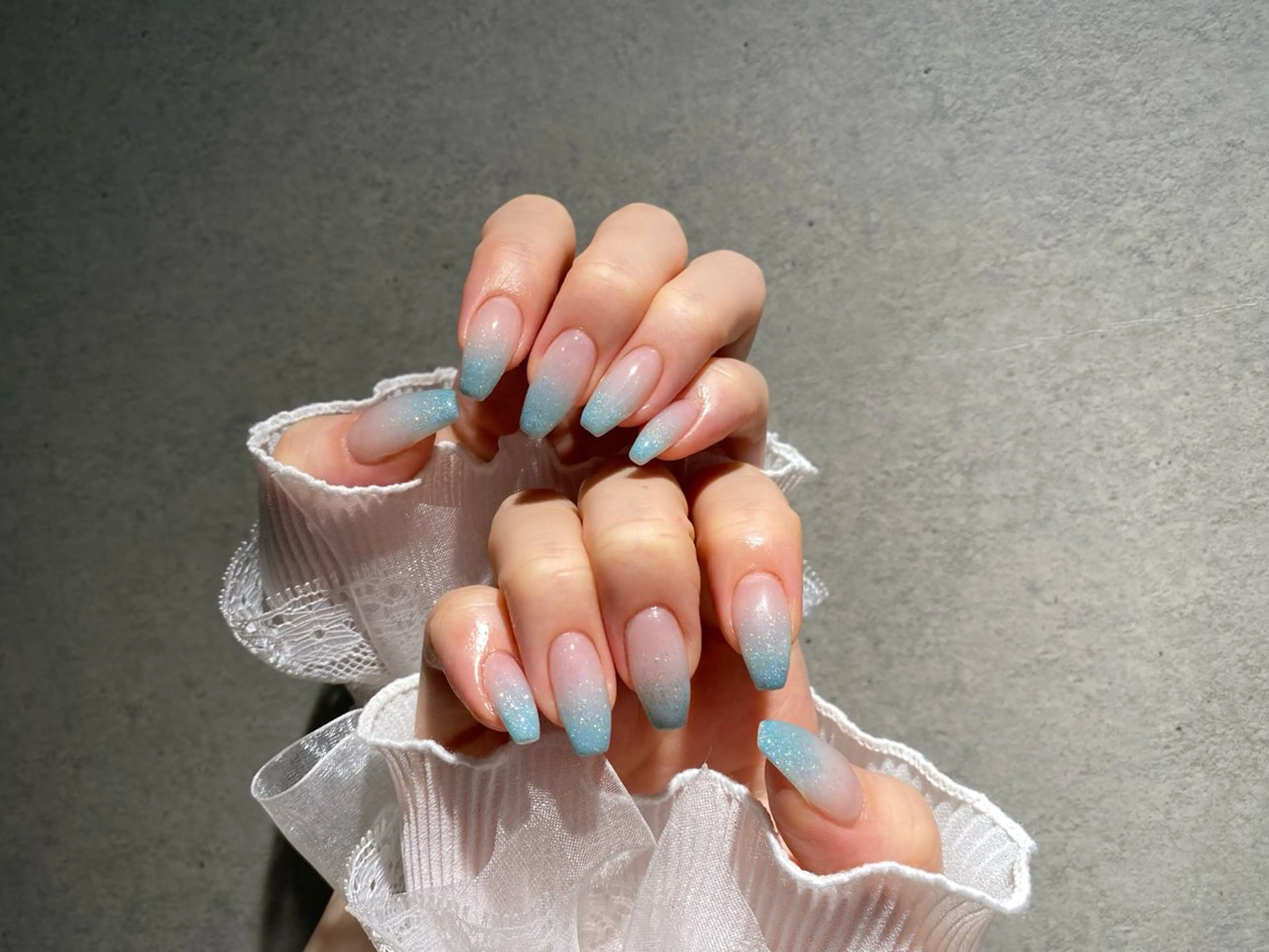 ネイル I-nailロング /ワンホン/キラキラのネイルデザイン