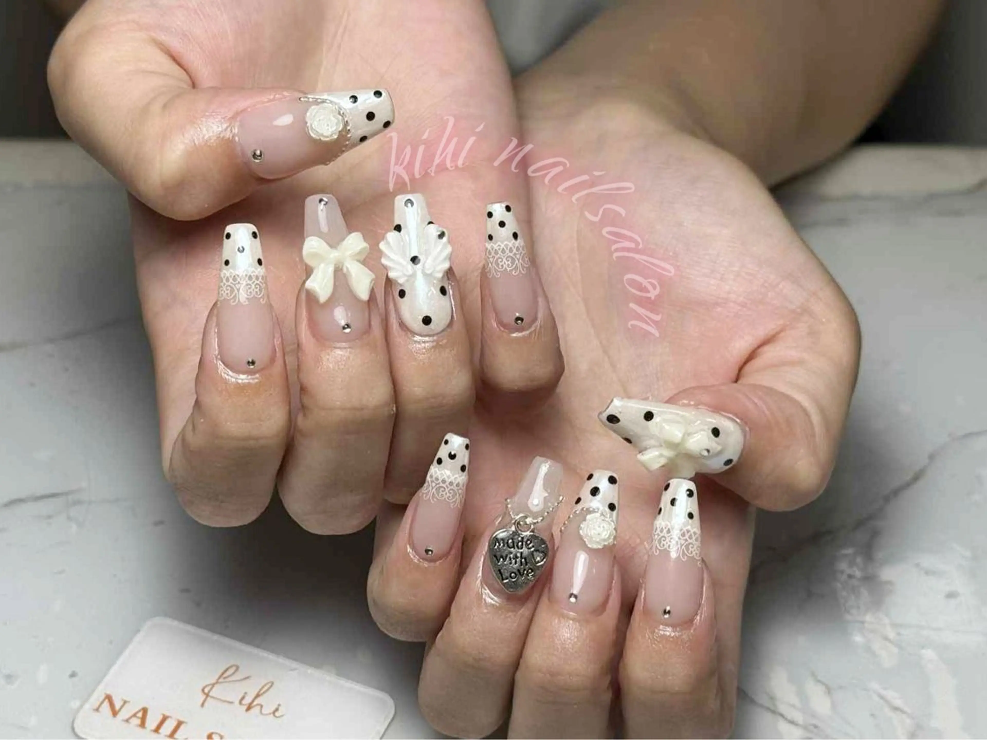 ネイル アートネイル フレンチネイル ジェルネイル グラデーション 韓国ネイル ハンドネイル ハンドケア さくら💮💮 【オフ無料】のネイルデザイン