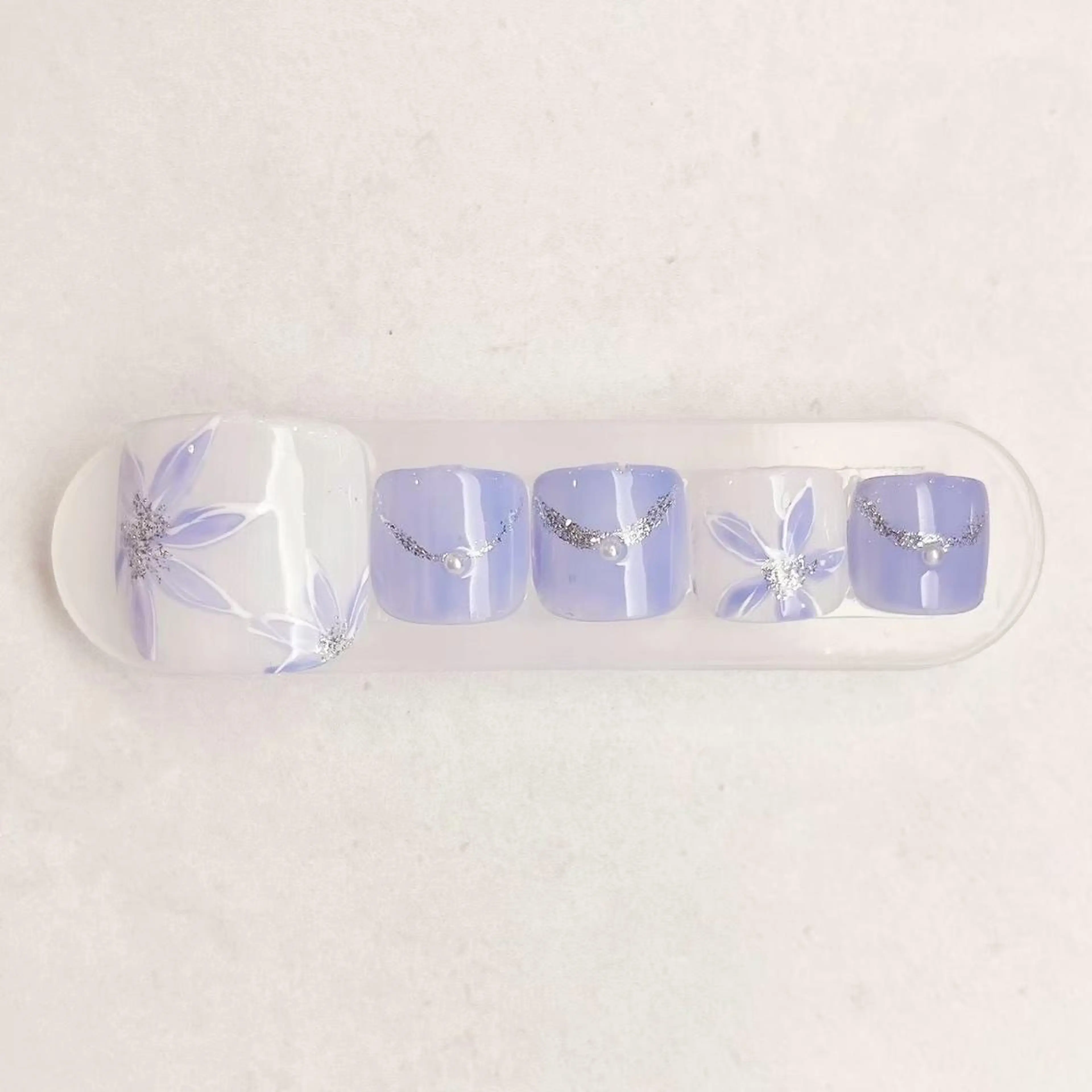 ネイル 丹羽 絵梨花のネイルデザイン