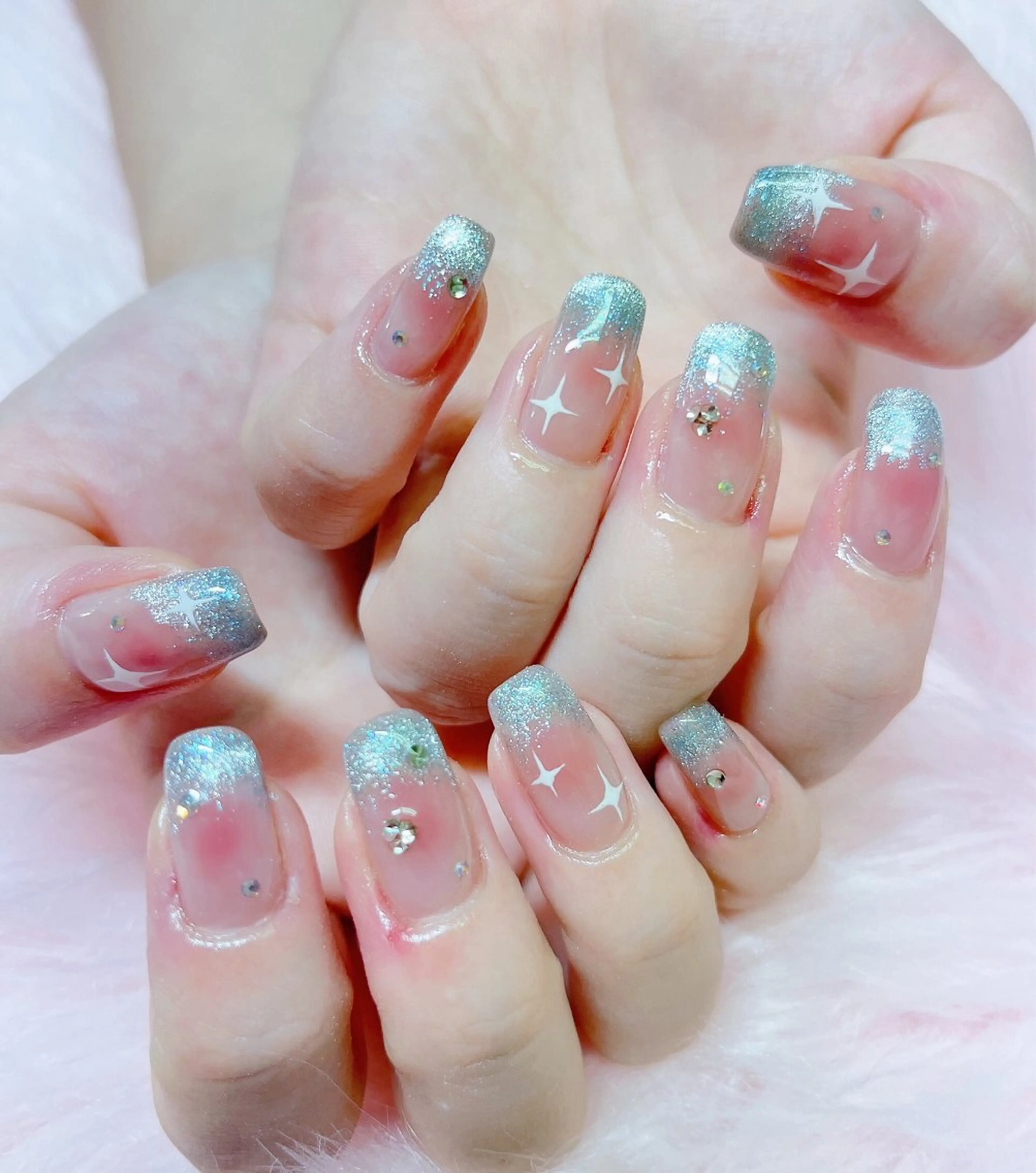 ネイル ハンドネイル MoonNail ユリ🌸のネイルデザイン