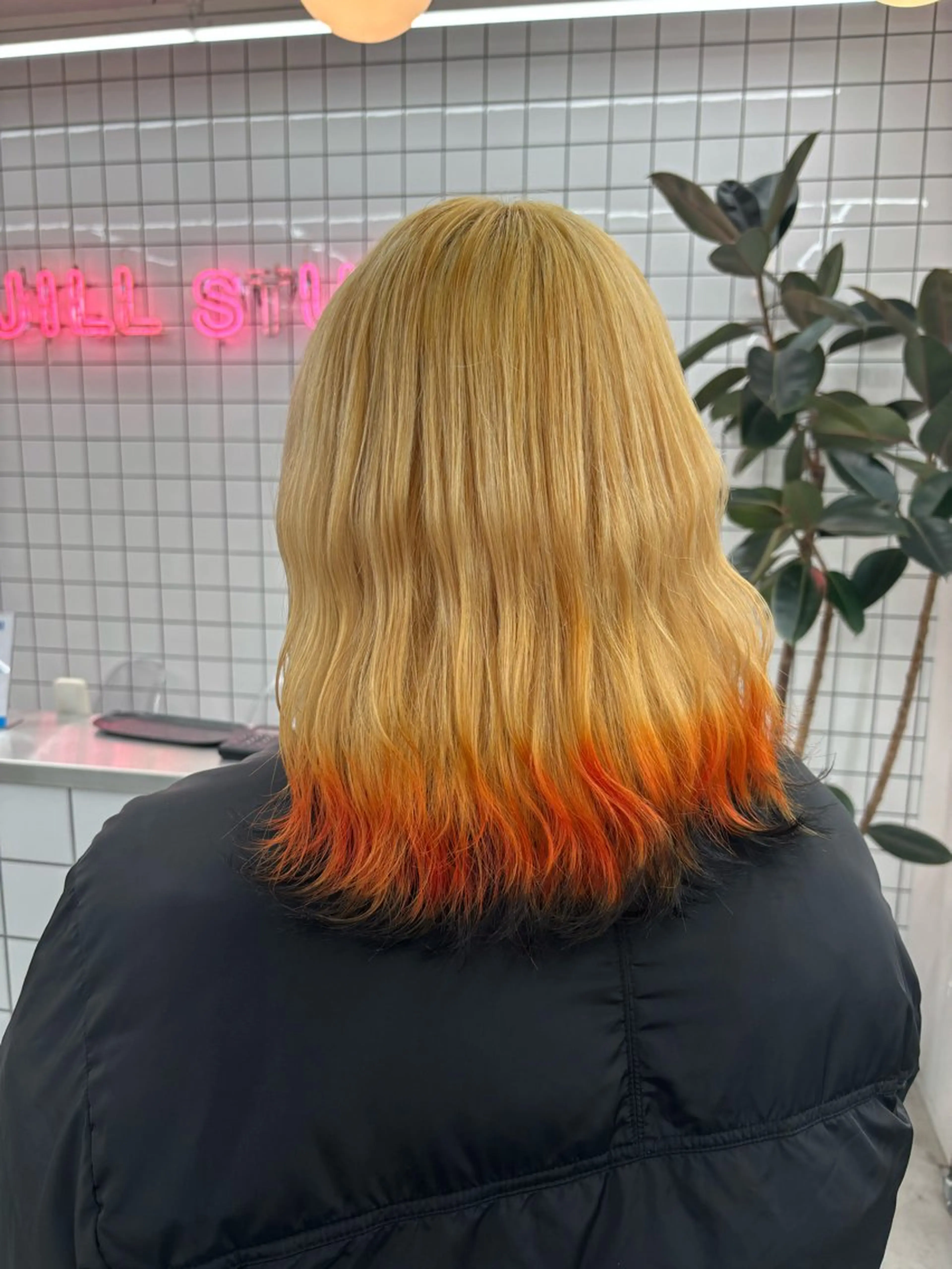 ミディアム カラー ブリーチ 透明感カラー デザインカラー ダブルカラー イヤリングカラー 🫧‪Ameri🫧 JILLSTUDIOのヘアスタイル