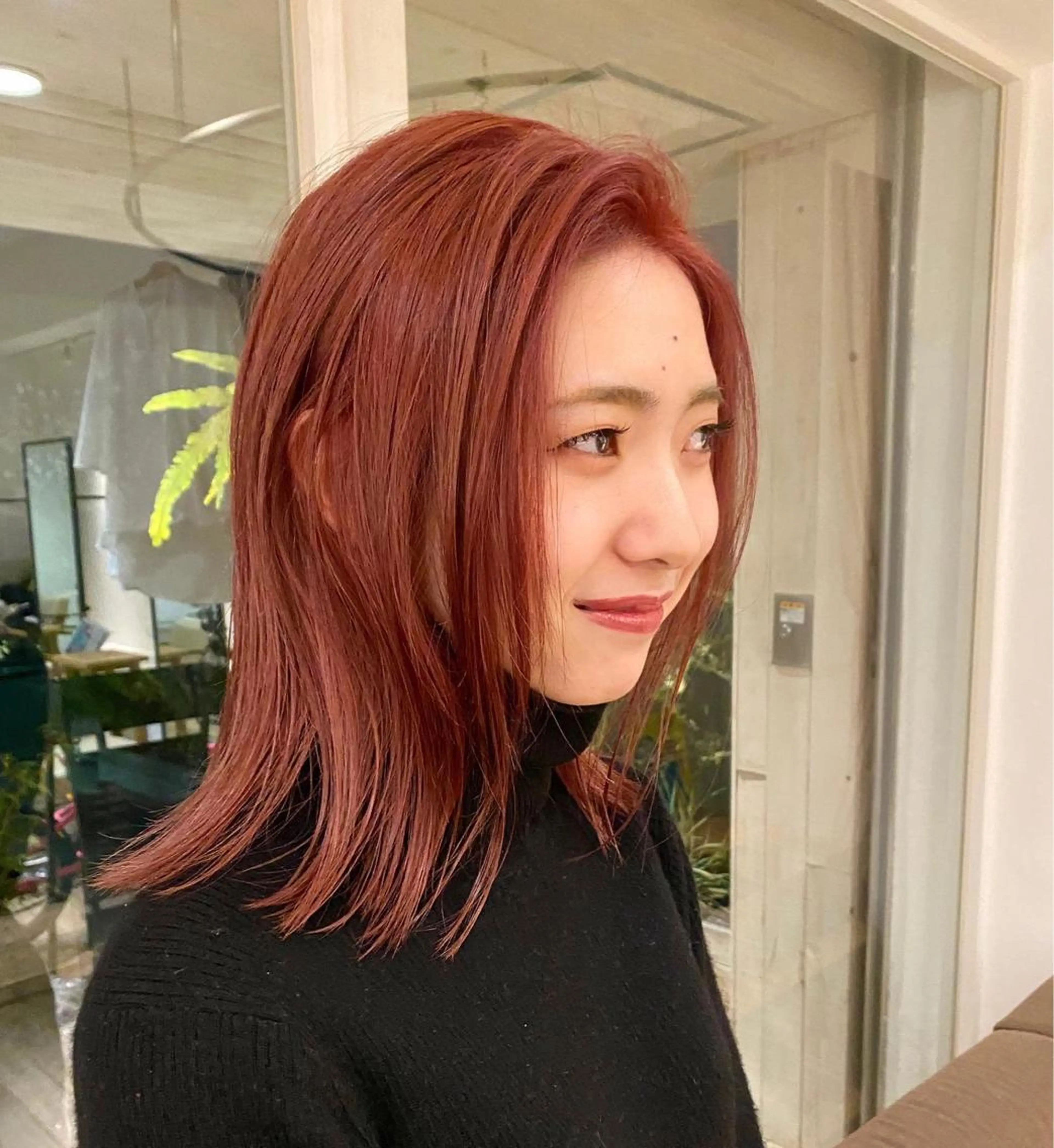 ミディアム カラー BELLA阿部野 TOMOMIのヘアスタイル