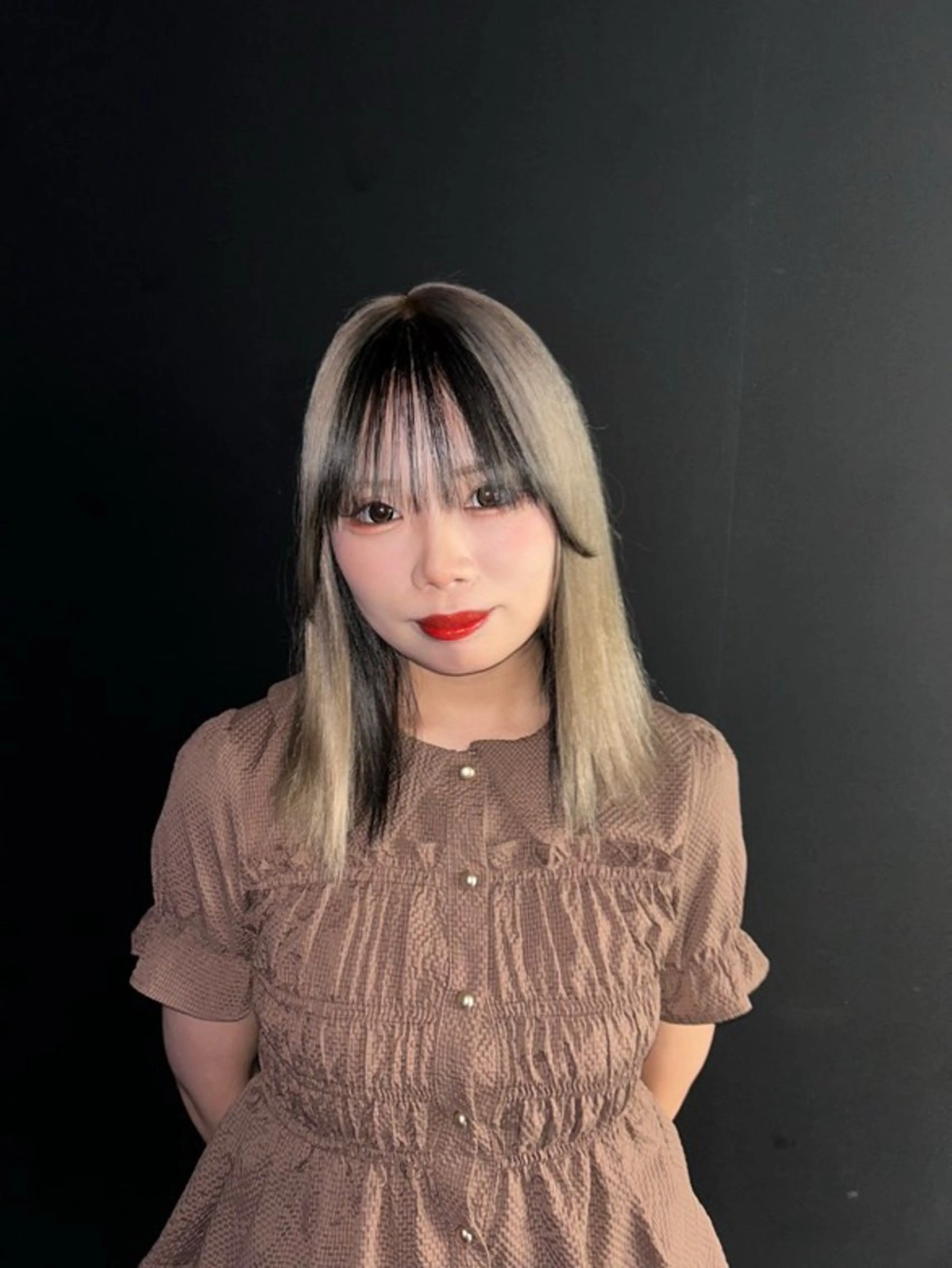 セミロング 🎀ブリーチカラー 🎀なつのヘアスタイル