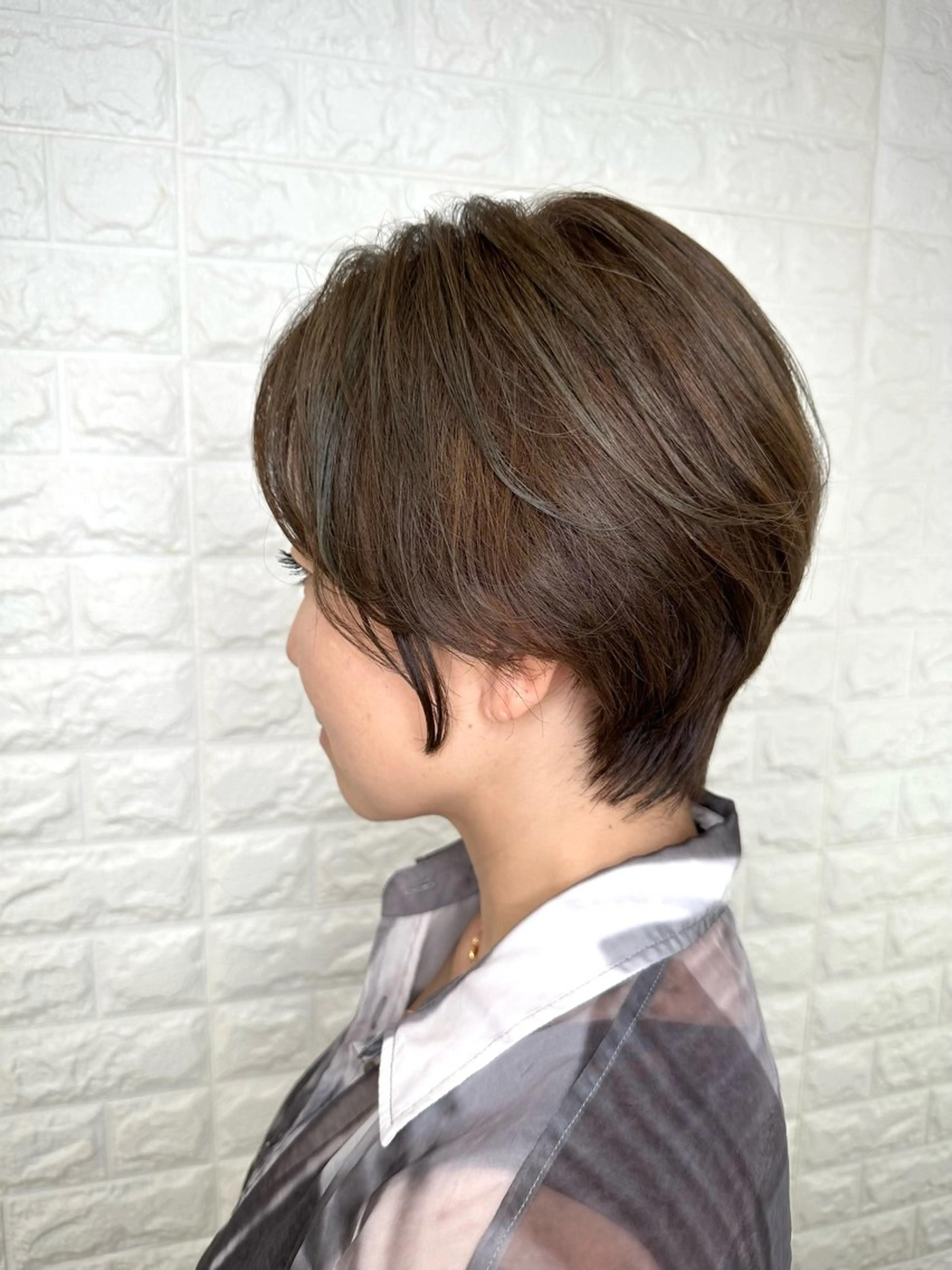 ショート ハイライト カット ヘアカラー 金沢 広美のヘアスタイル